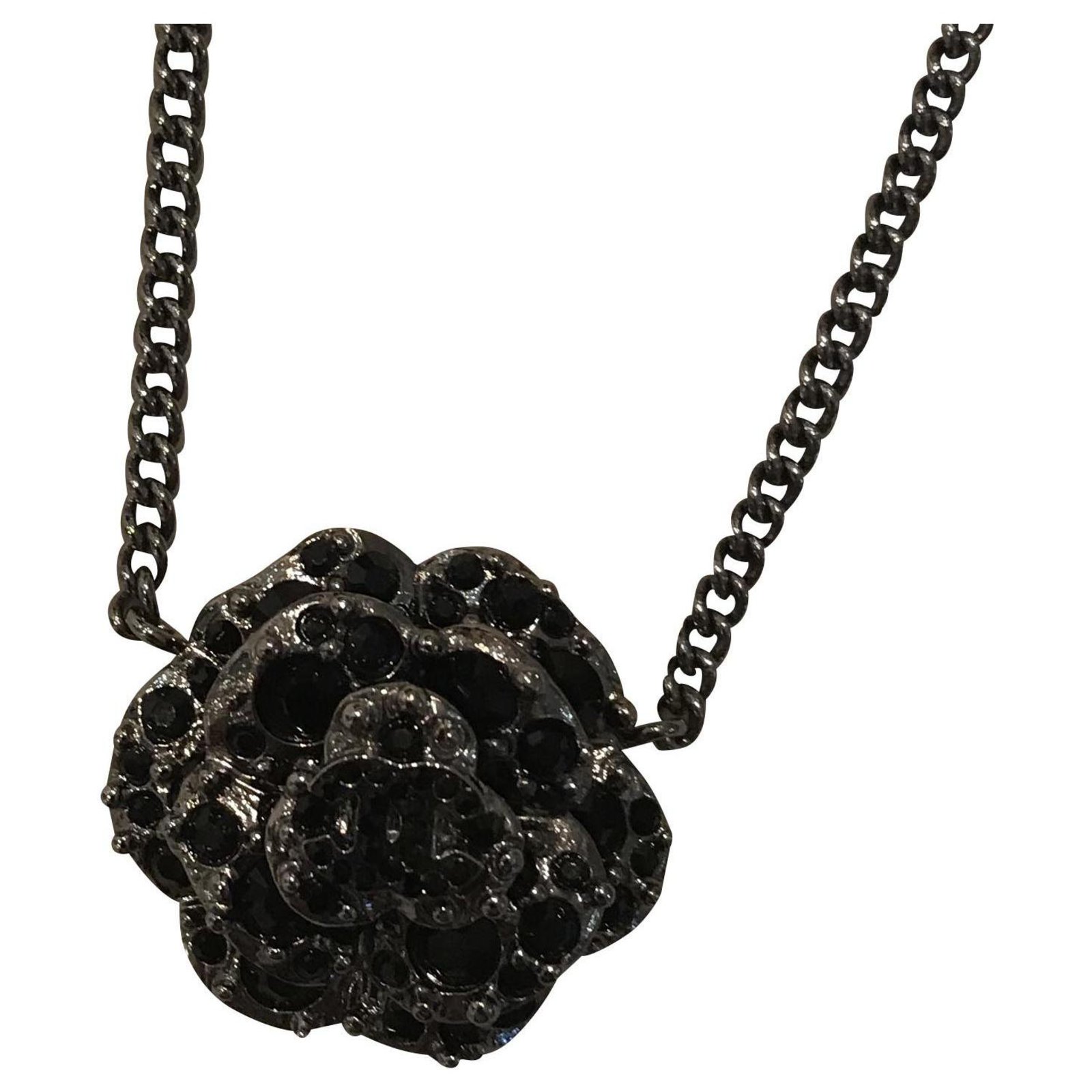 Cambon Chanel CAMELLIA Black Metal ref.173629 - Joli Closet