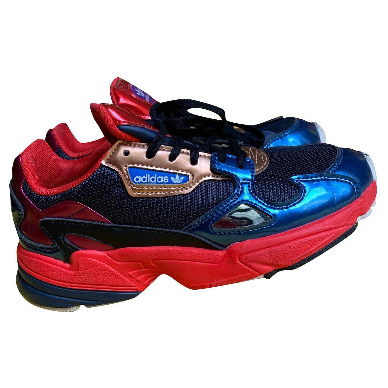 adidas falcon vermelhas