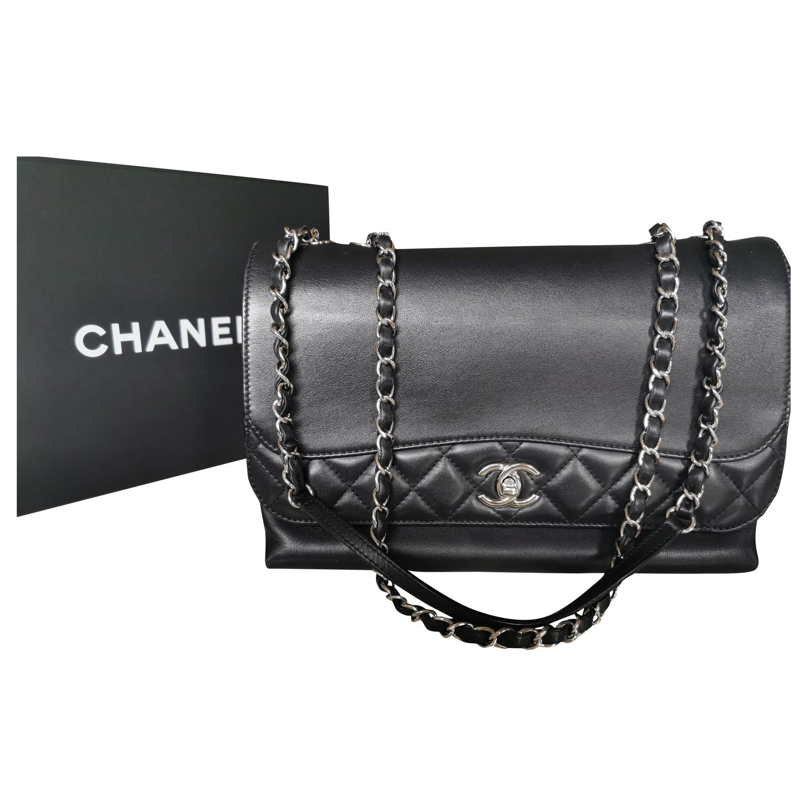 Timeless Chanel Tramazzo Black Leather ref.180400 - Joli Closet
