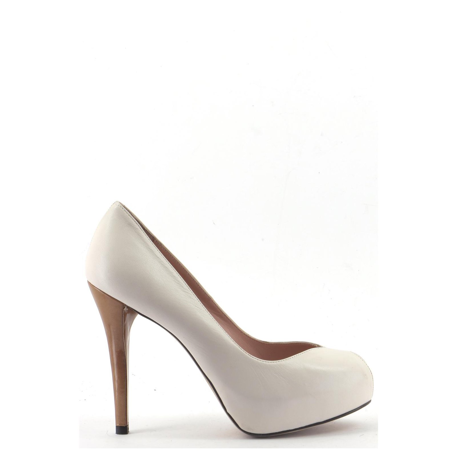 stuart weitzman white heels