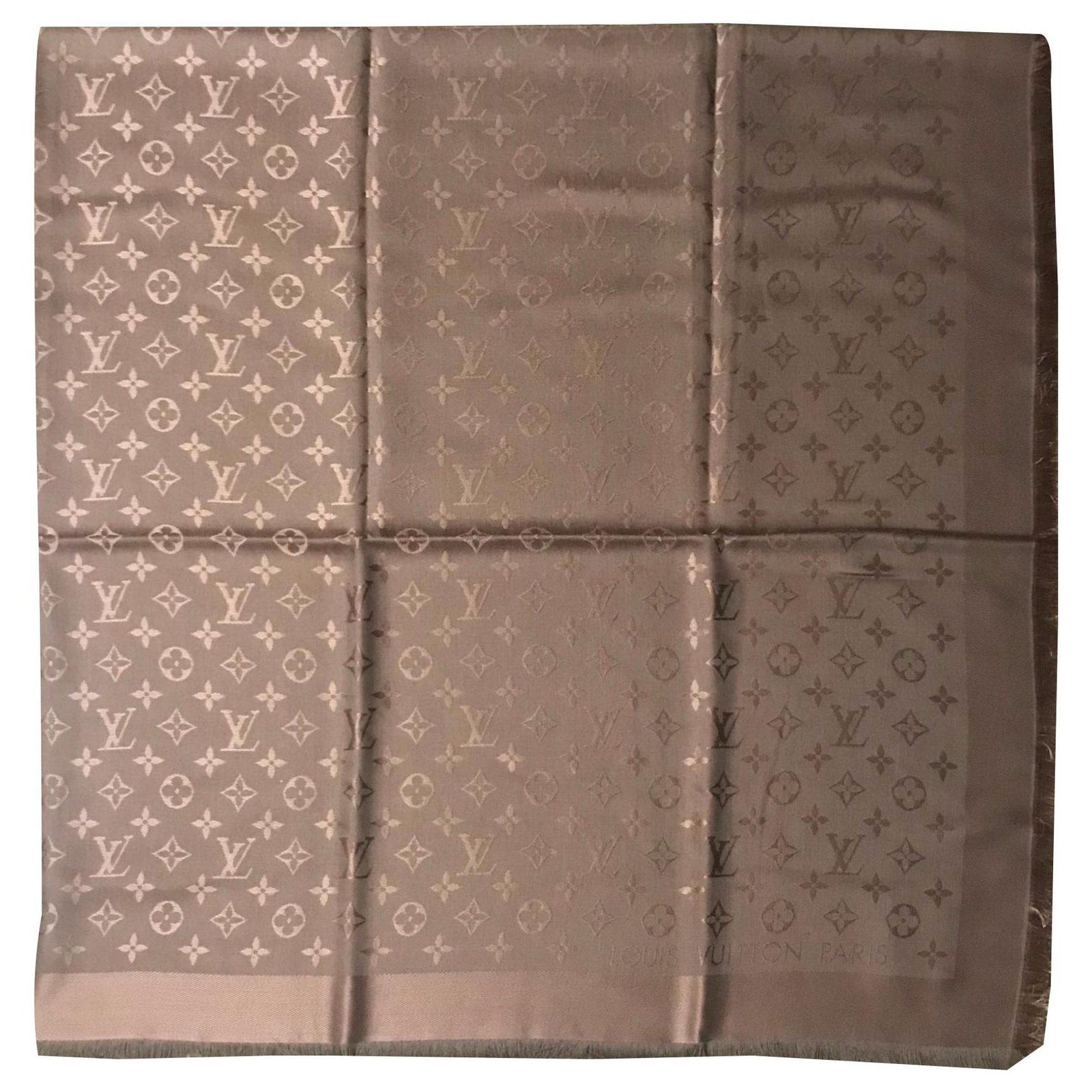 Louis Vuitton Classical Monogram Scarf Brown Silk ref.50472 - Joli Closet