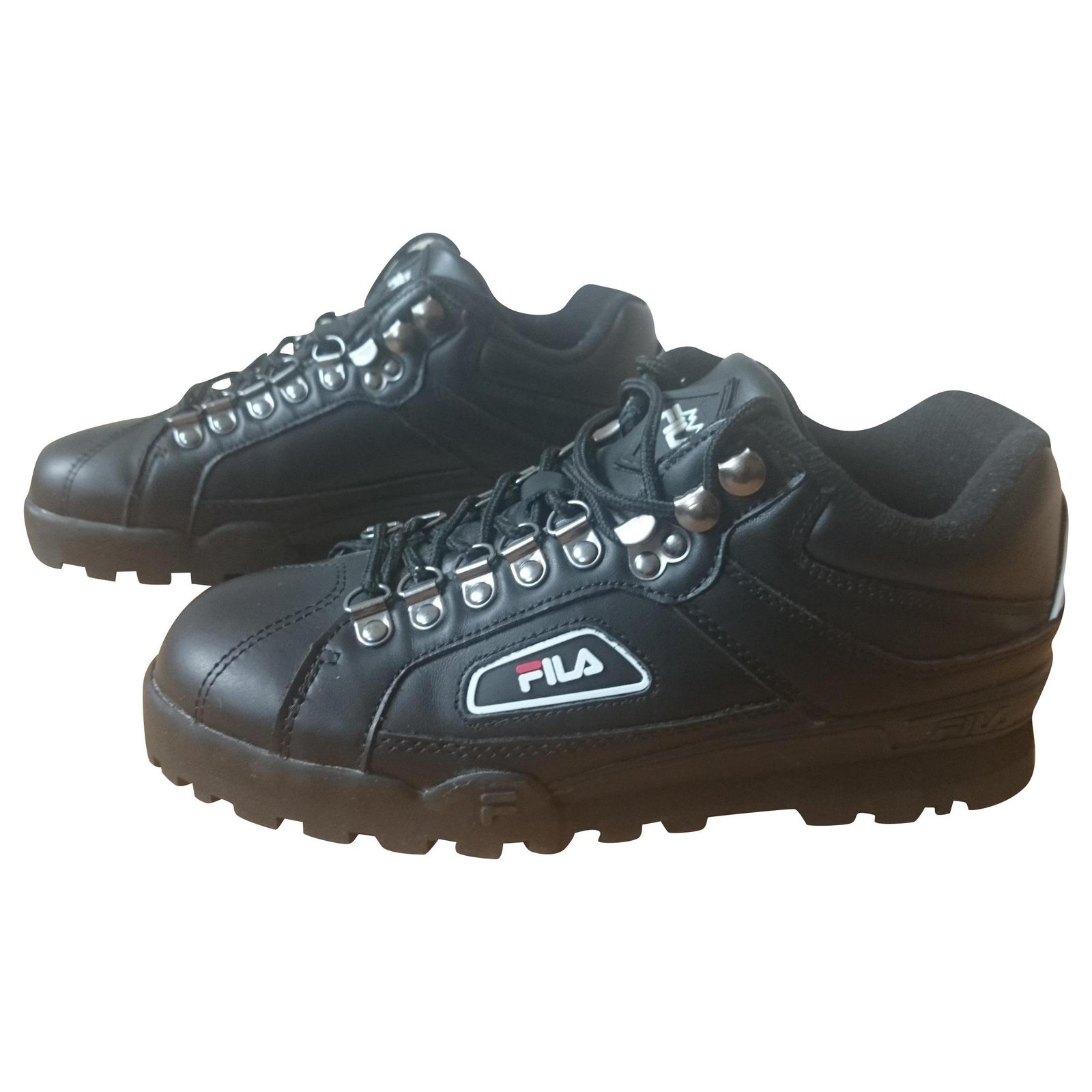 Afstotend loyaliteit Wolkenkrabber Autre Marque Fila Sneakers, Gr.39 Black Leather ref.182261 - Joli Closet