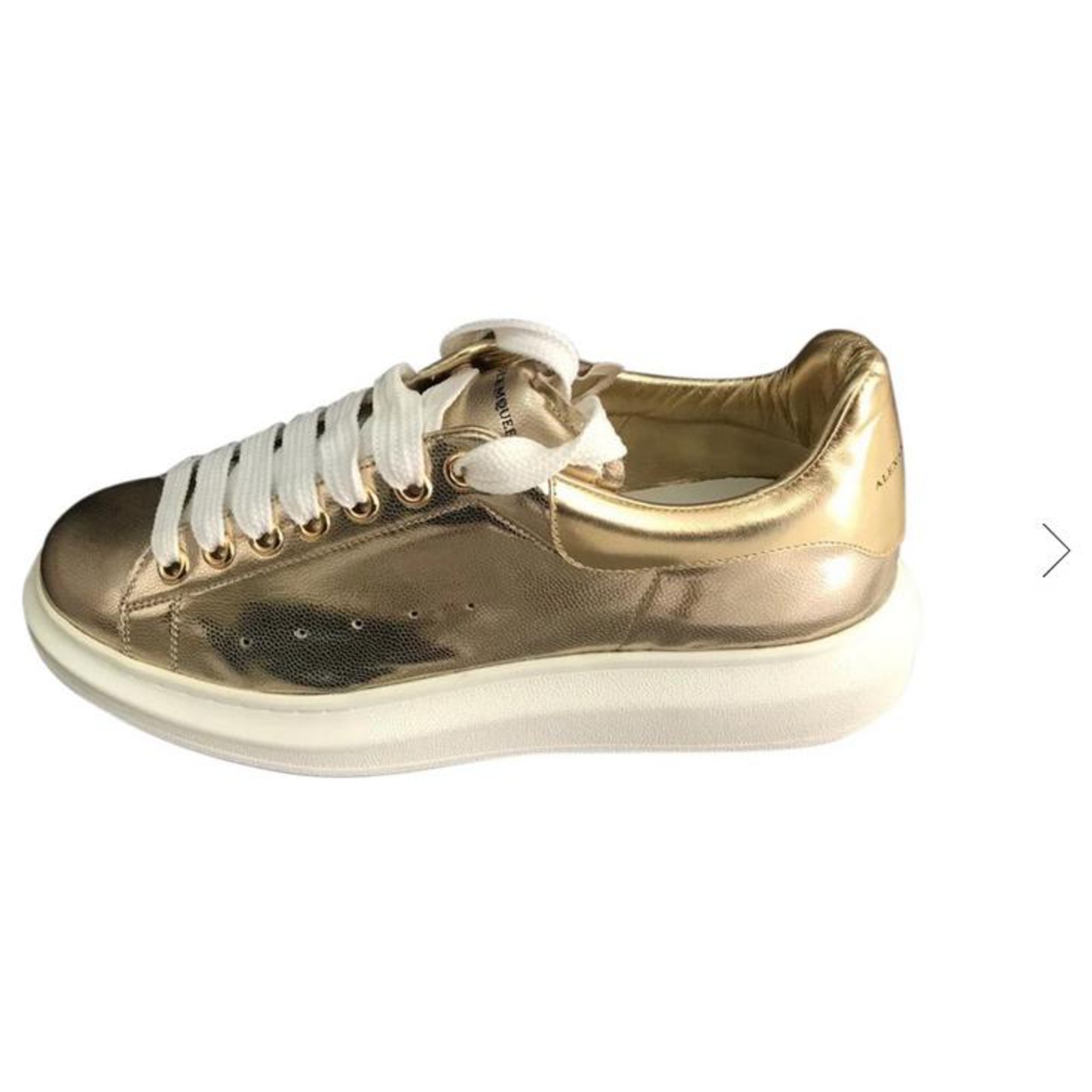 Alexander Mcqueen oversize golden 41 Leather ref.183803 - Joli Closet