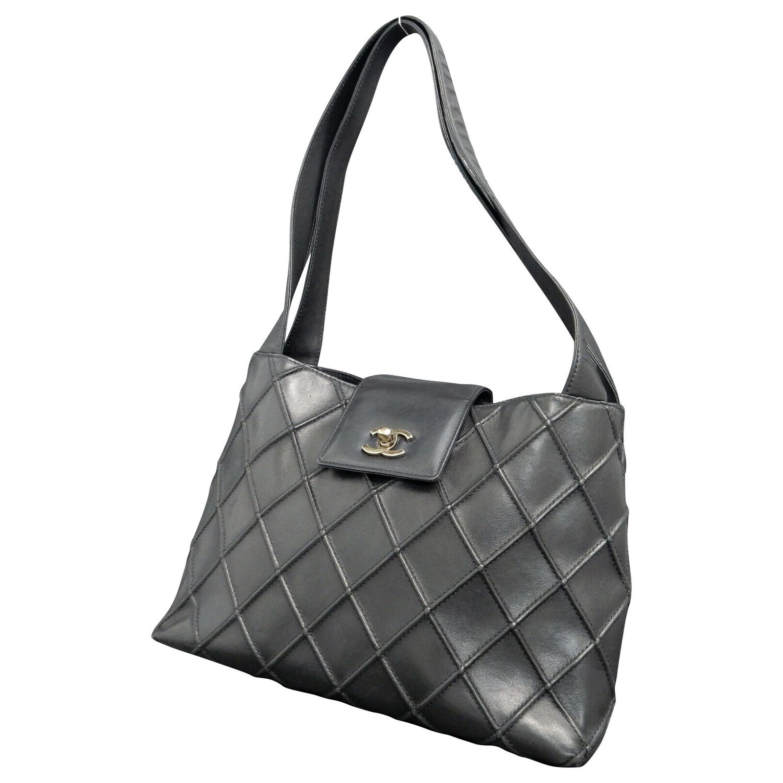 Chanel Vintage Shoulder Bag Black Patent leather ref.188888 - Joli