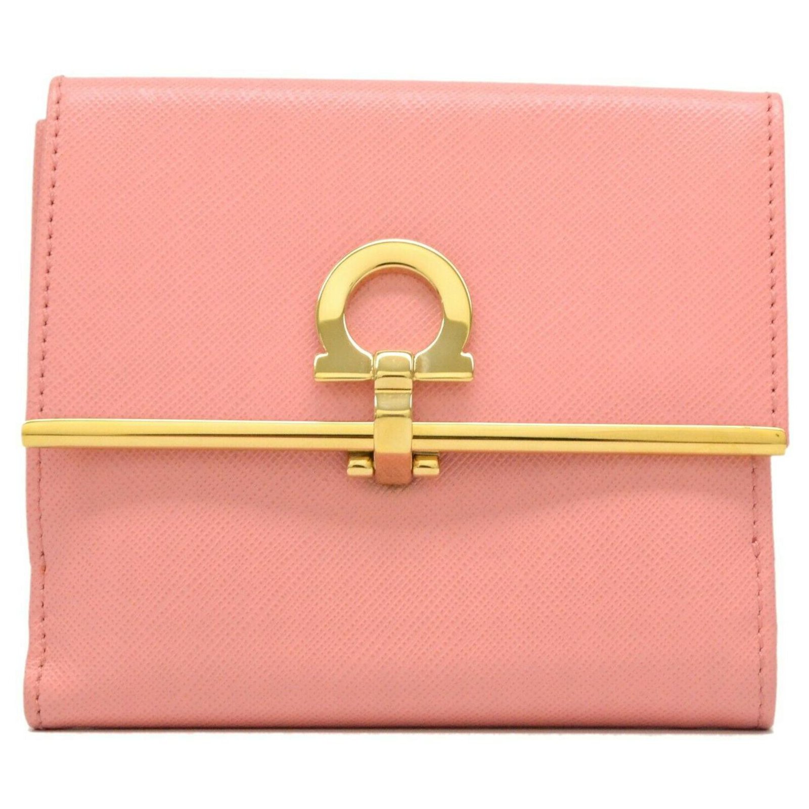 ferragamo pink wallet