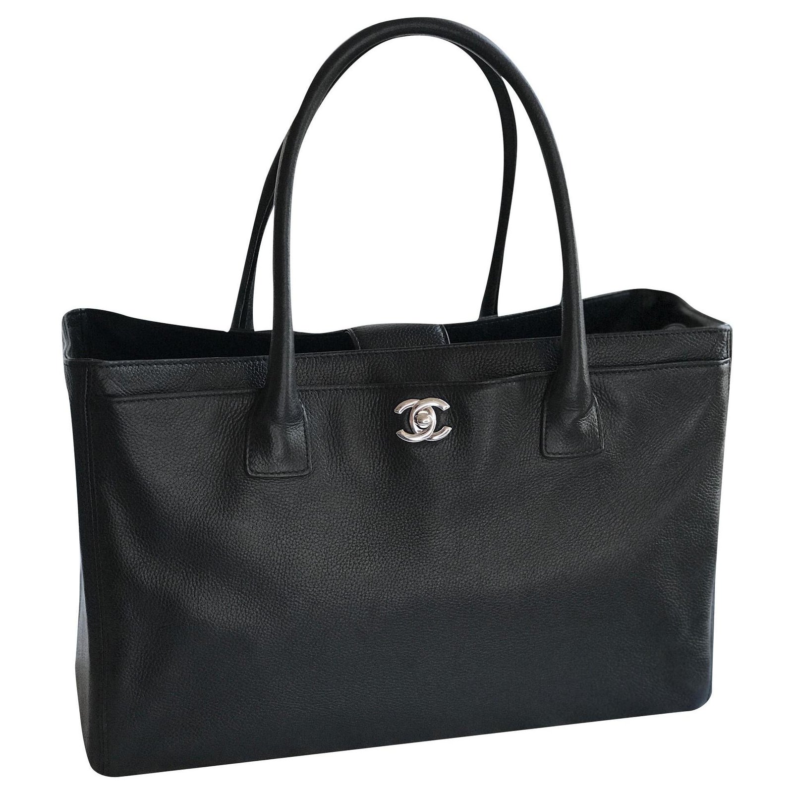 Chanel 35 cm Executive Cerf Tote bag in Black Leather ref.192138 - Joli  Closet
