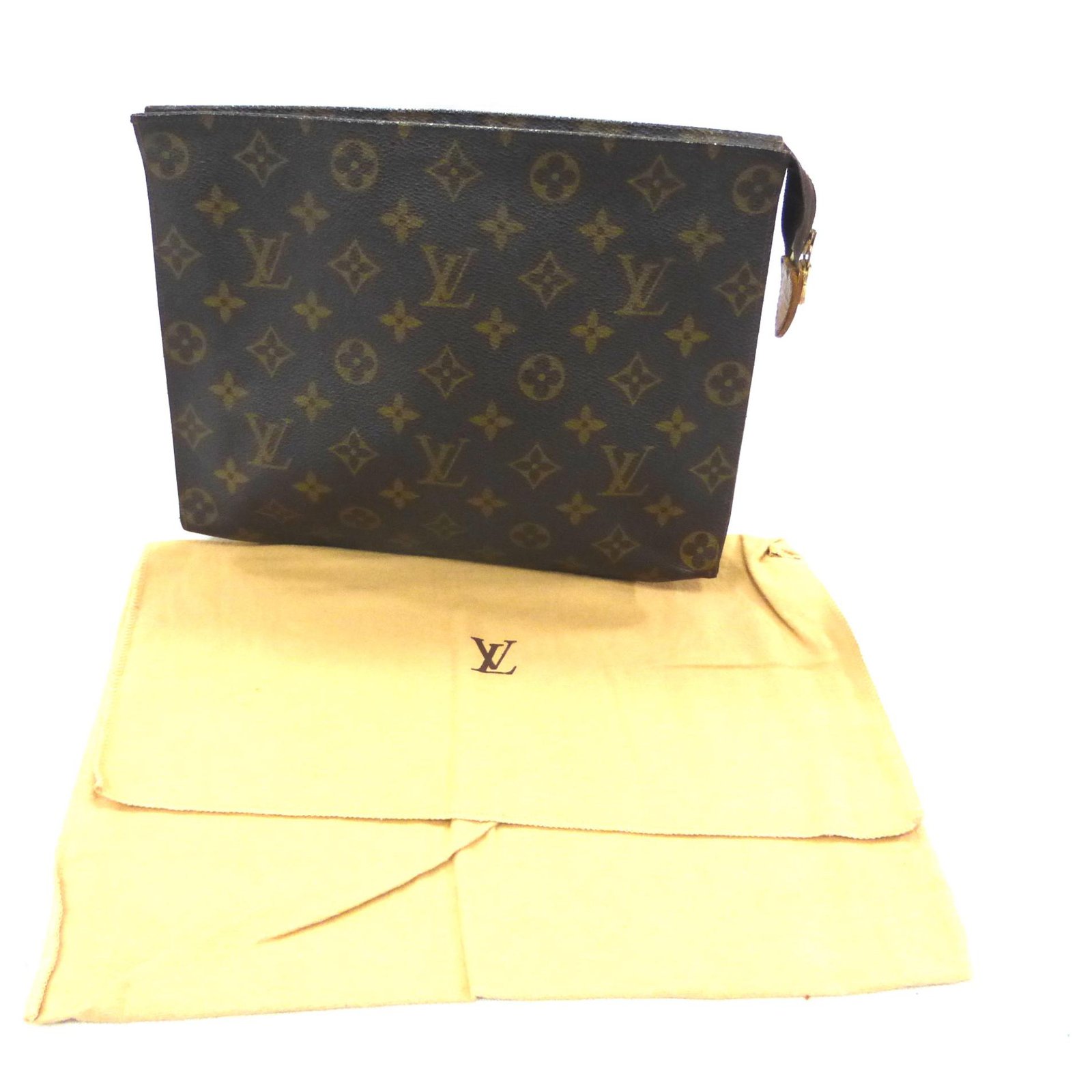 Toiletry pouch 26 Louis Vuitton Monogram Brown Cloth ref.322624 - Joli  Closet