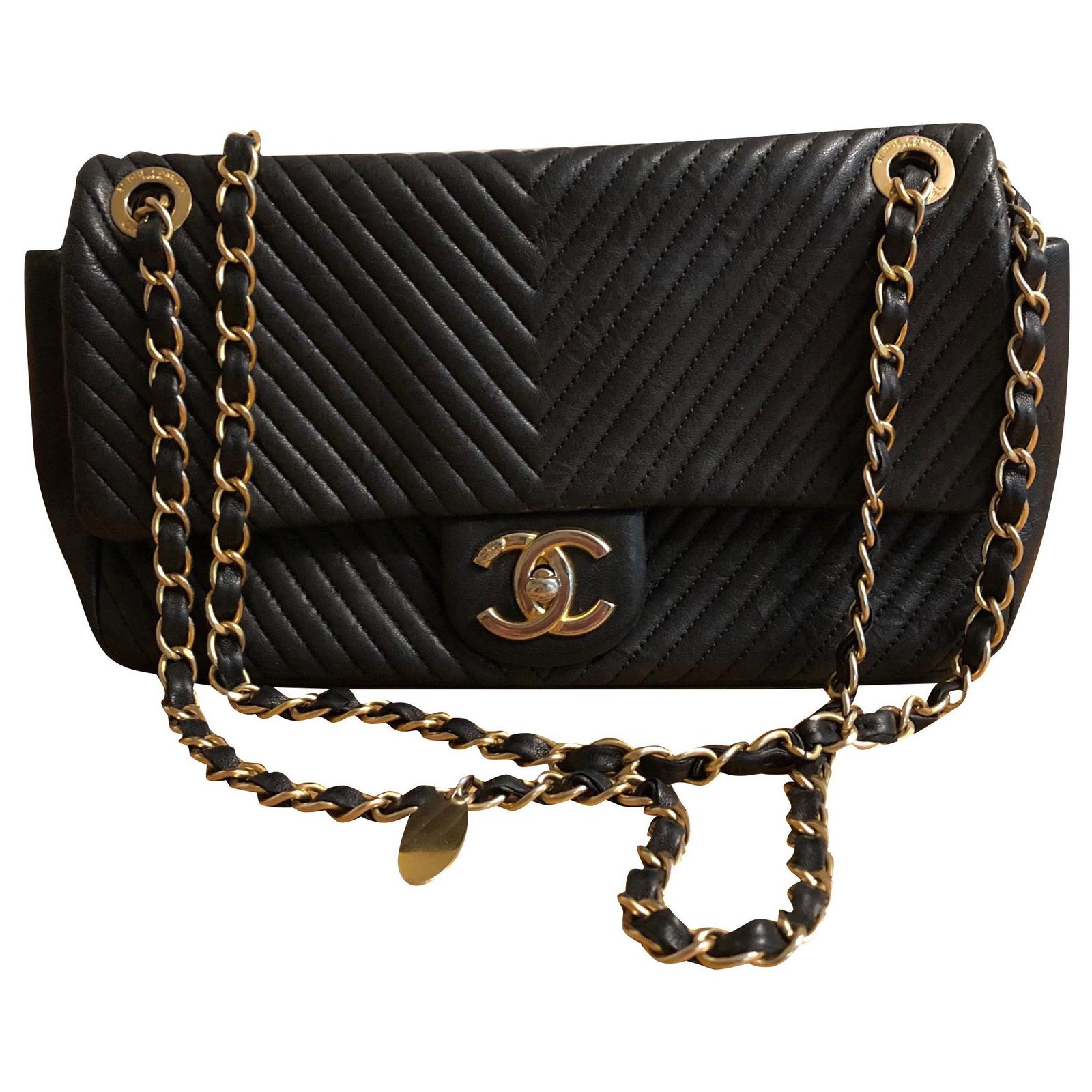 Chanel Timeless chevron bag Black Leather ref.193276 - Joli Closet