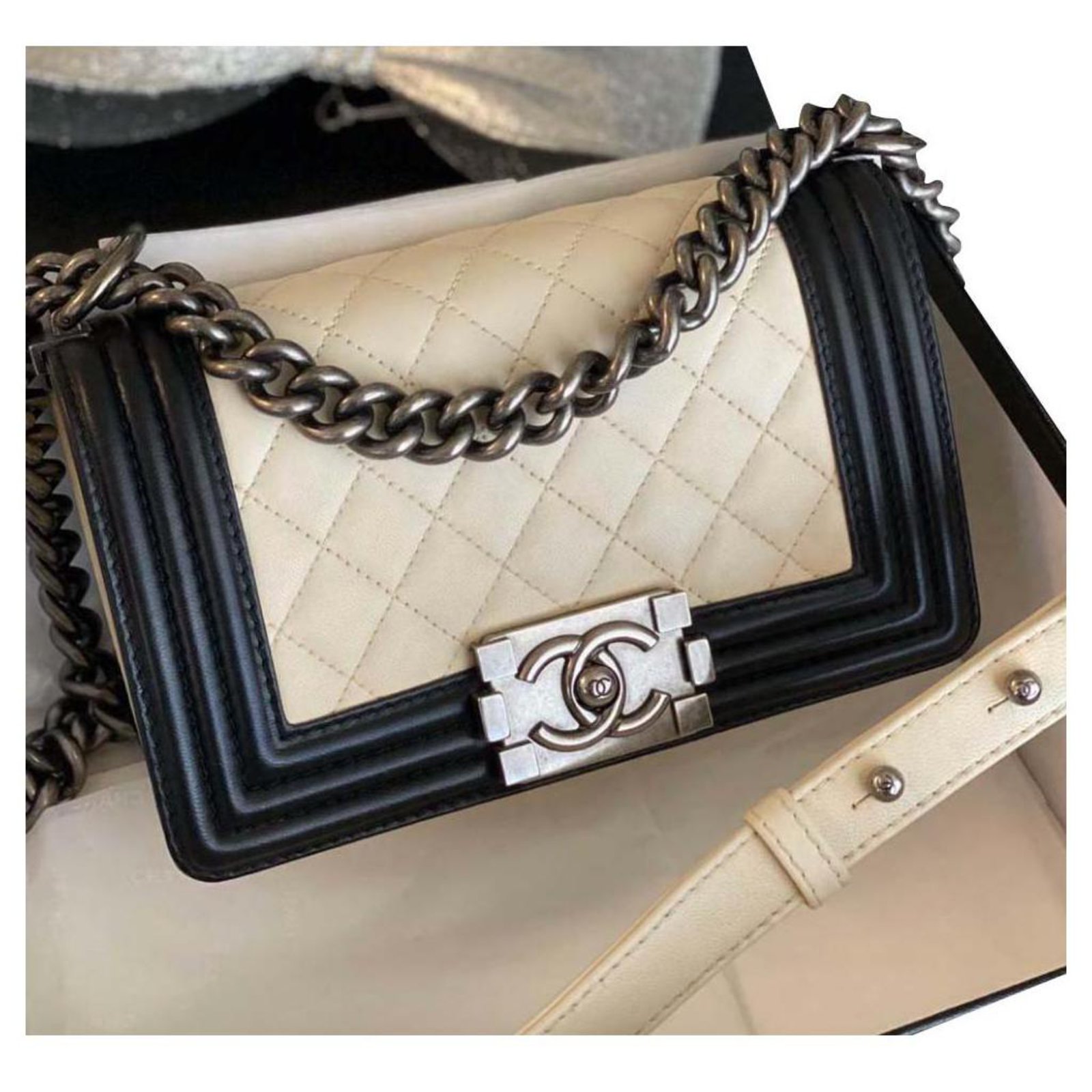 Chanel Boy Black White mini bag Silvery Leather ref.193914 - Joli
