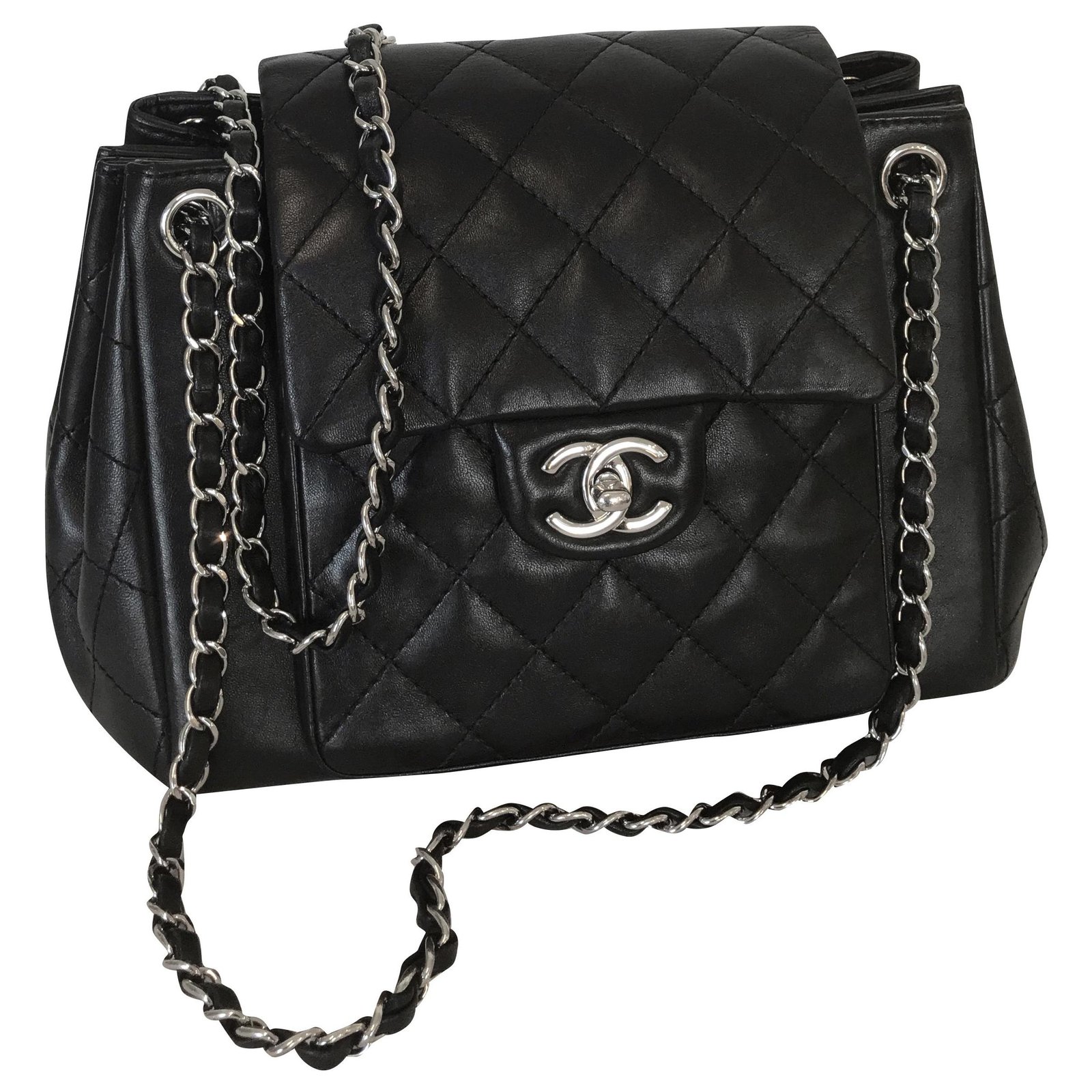 Timeless Chanel Large Quilted Flap Bag Black Leather ref.195903 - Joli  Closet