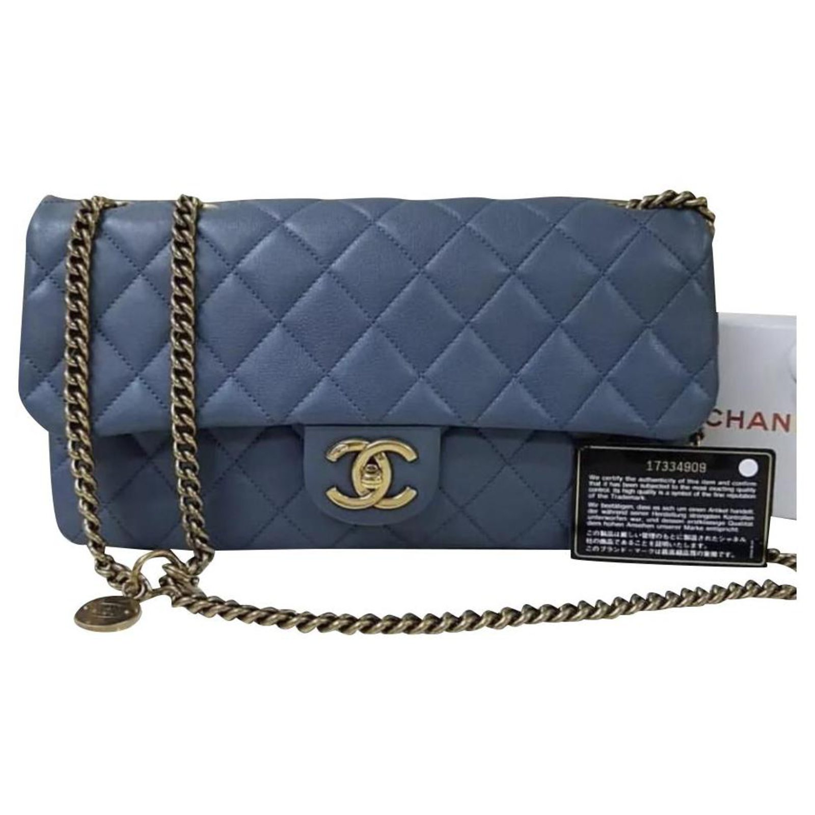 chanel matelasse shoulder bag