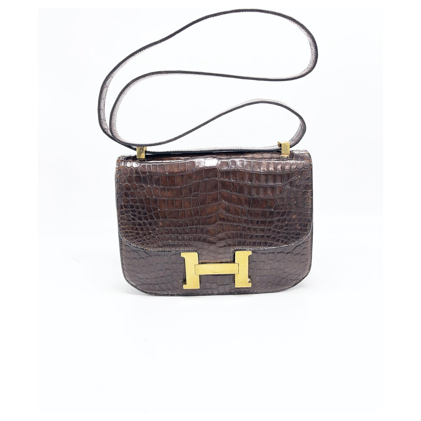 Hermès Bolso hermes constance 23 cm en piel de cocodrilo marrón Castaño  Cueros exoticos  - Joli Closet