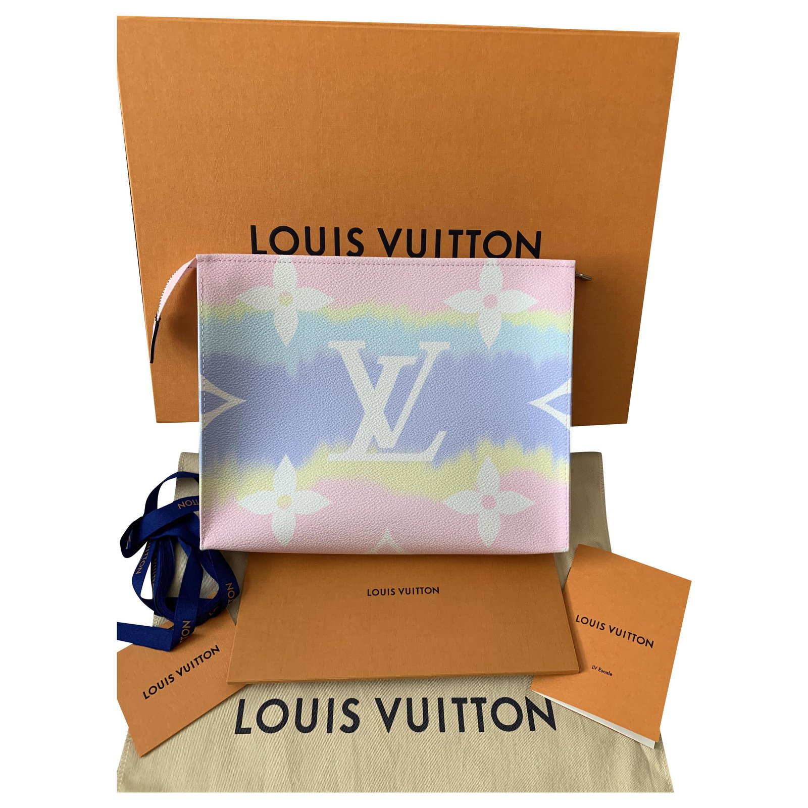Louis Vuitton, Escale Poche Toilette 26