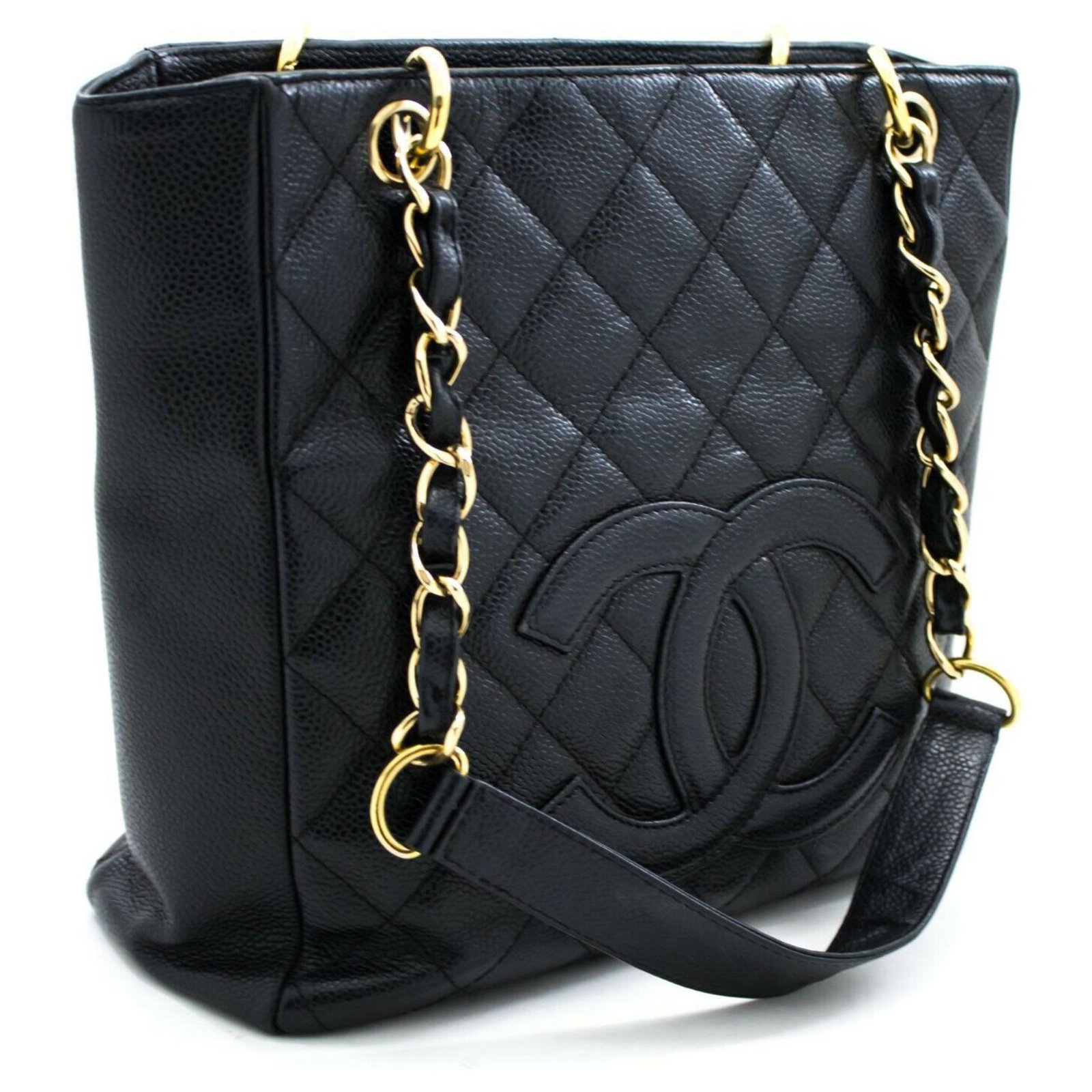 chanel pochette shoulder bag