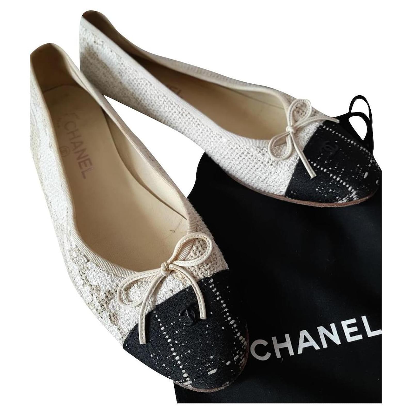 Chanel Ballerines Cuir Tweed Noir Beige Joli Closet