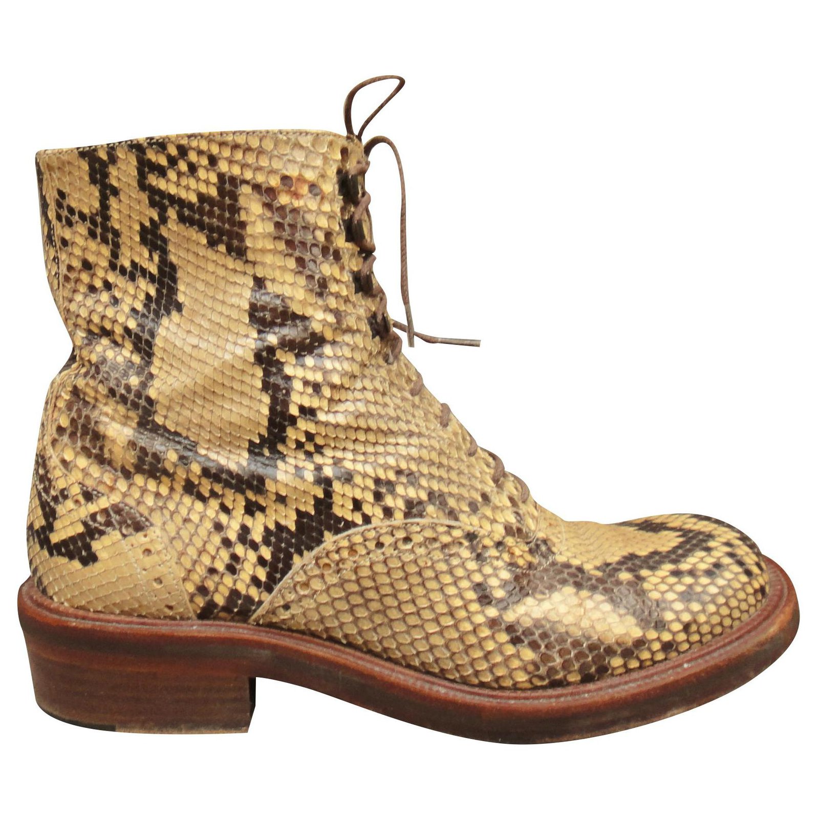 reptile boots