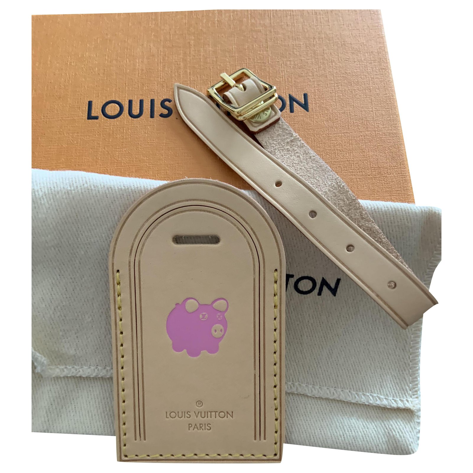 Louis Vuitton Luggage tag vacchetta large size hot stamping Christmas pig  pink foil Leather ref.203139 - Joli Closet