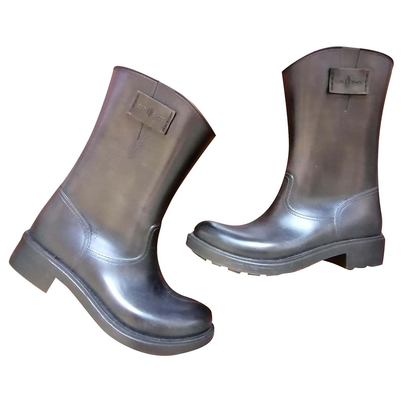 rubber boots shoes