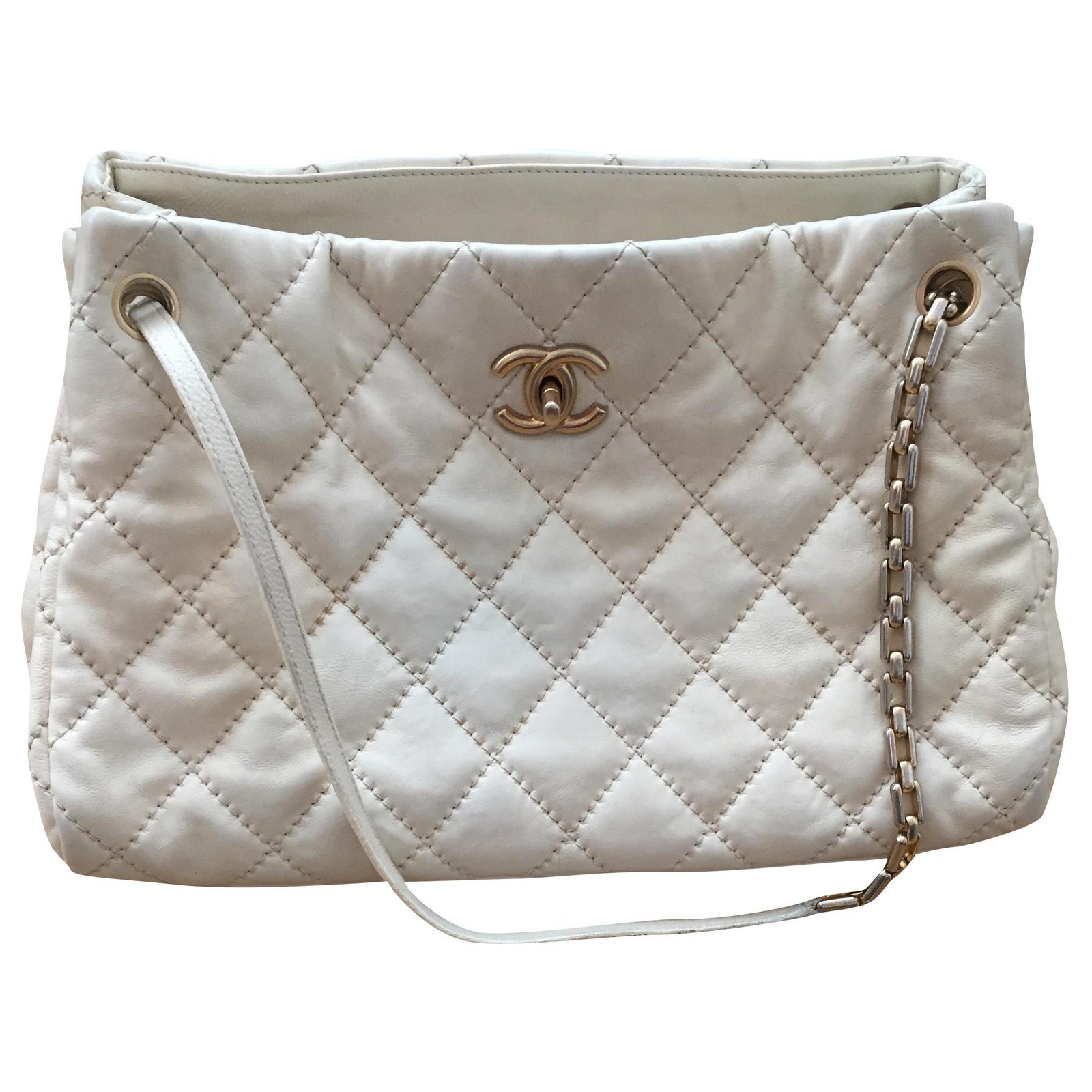 Chanel handbag Cream Leather ref.206697 - Joli Closet