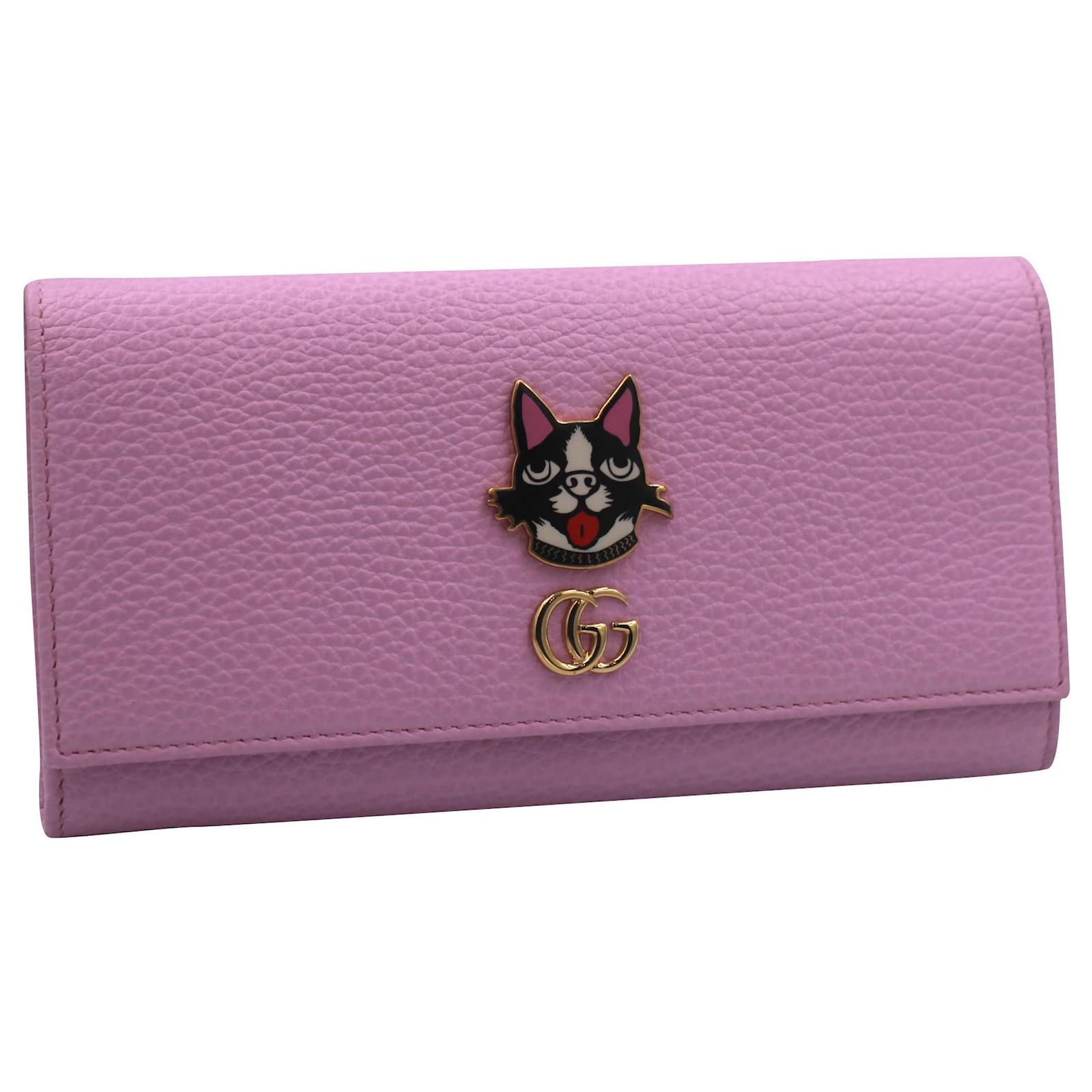 gucci wallet dog