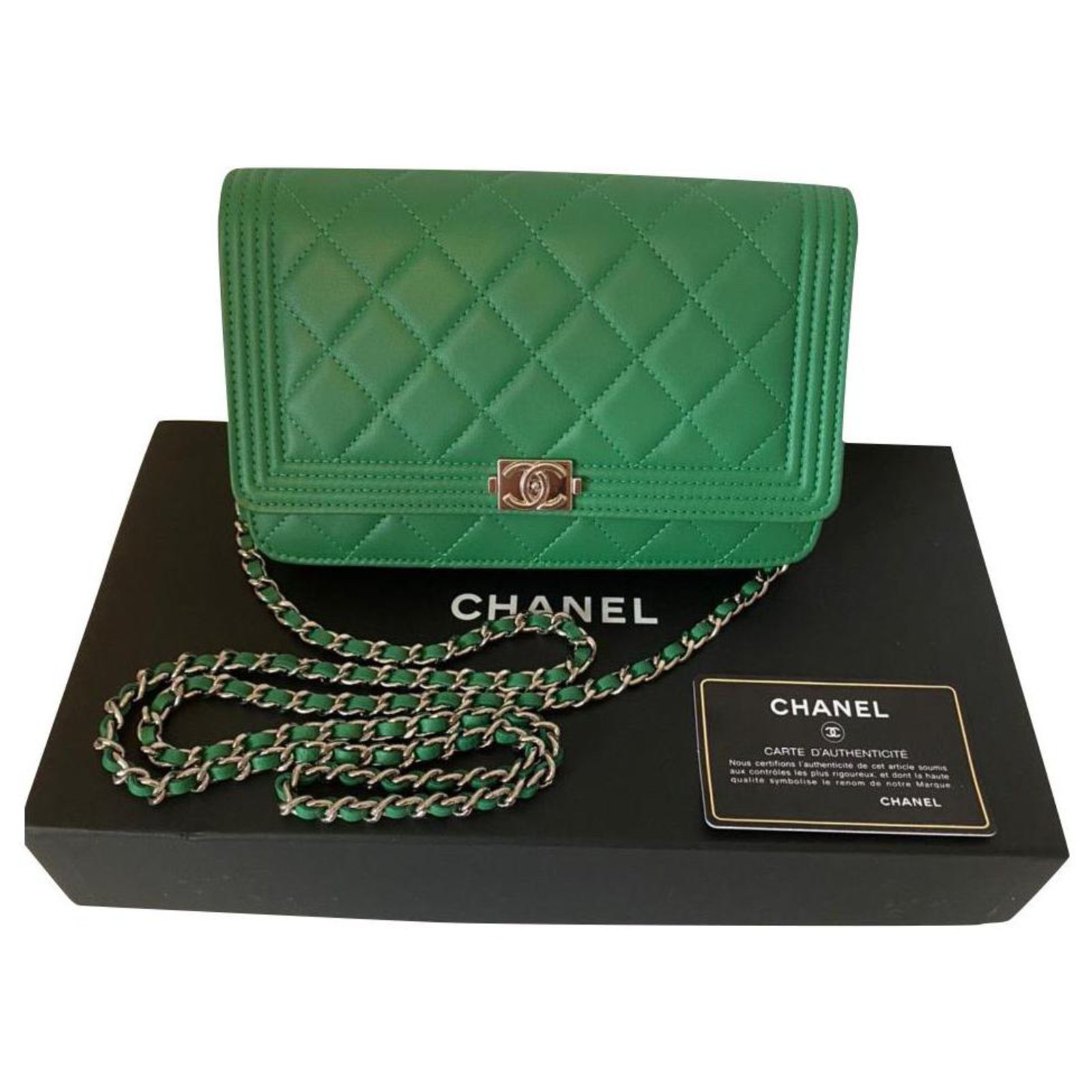 Wallet On Chain Chanel Green Leather ref.207080 - Joli Closet