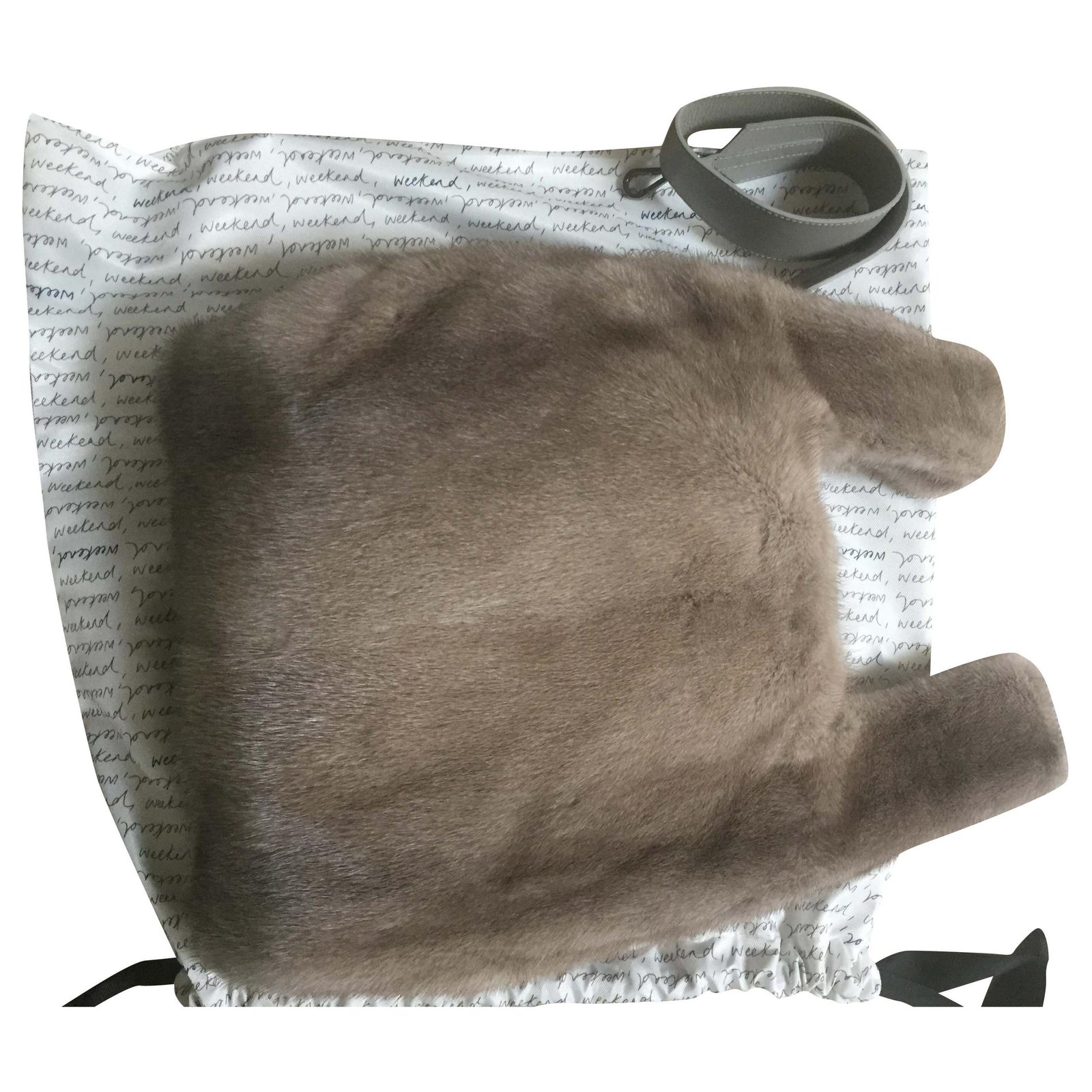 Weekend Max Mara Mink fur bag Grey ref.208526 - Joli Closet