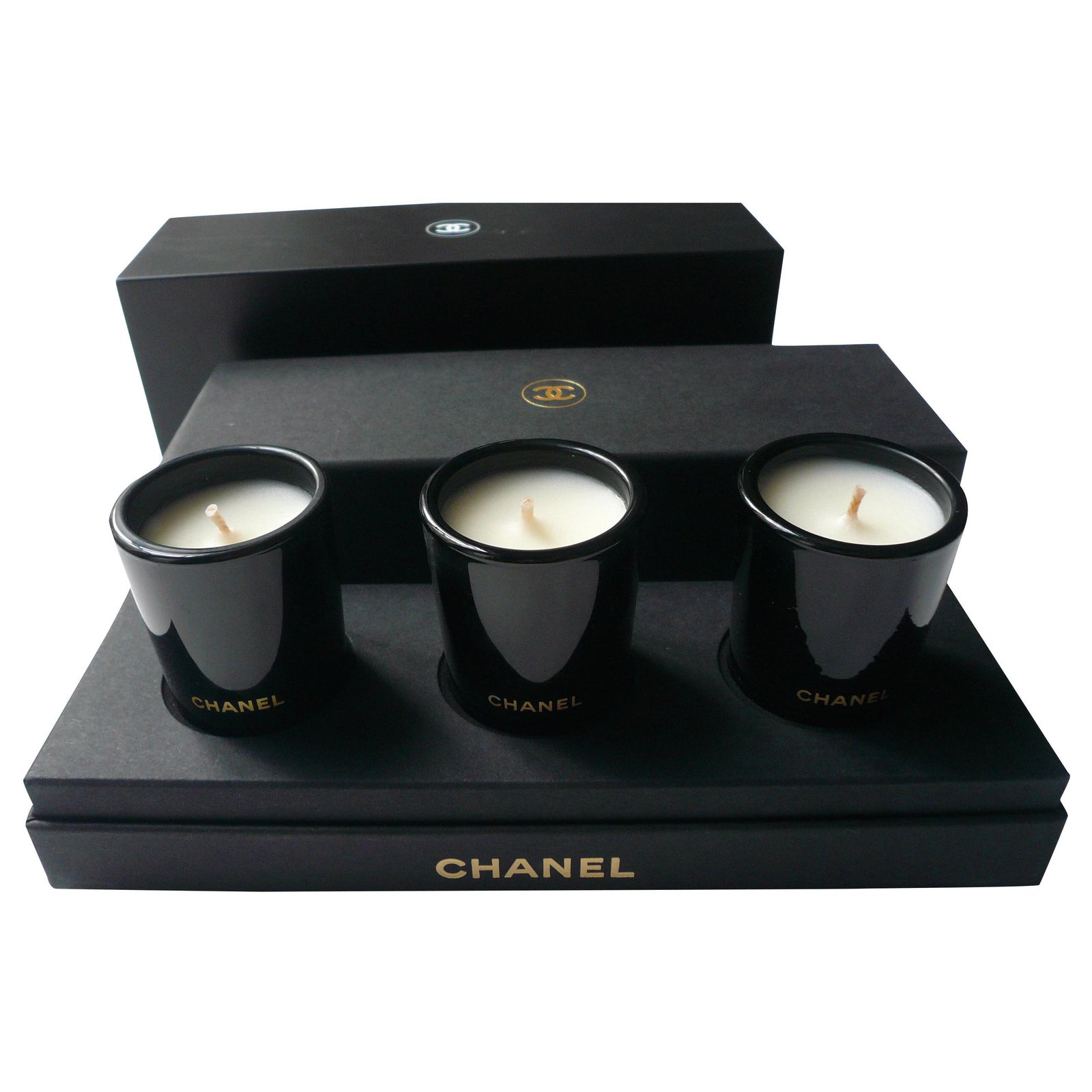MISC CHANEL - LOT OF 3 PERFUMED CANDLES WITH CHEST