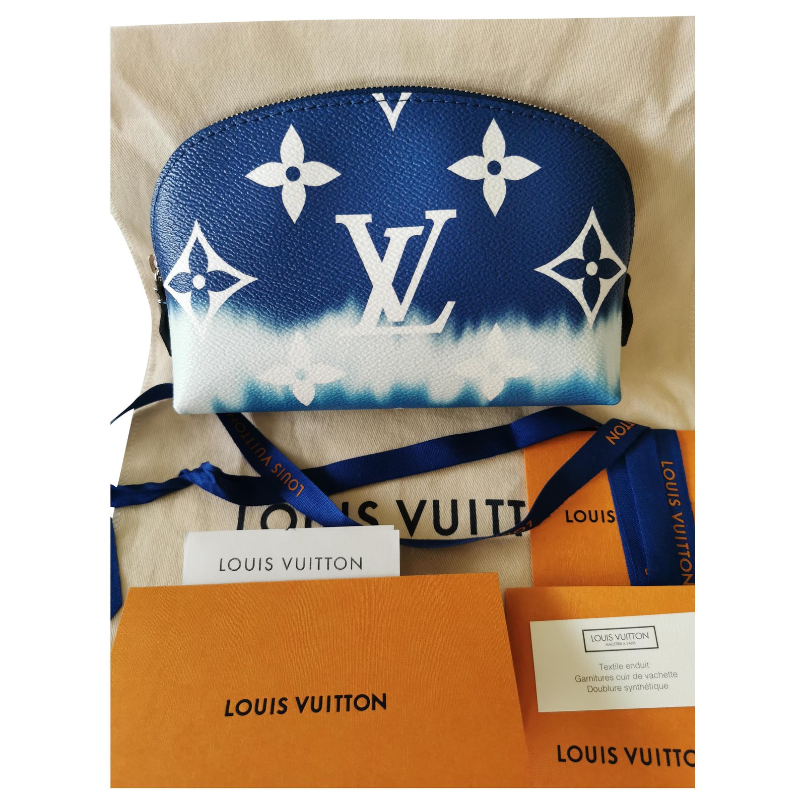 Louis Vuitton LV Escale Pochette Cosmetique Blue Leather ref