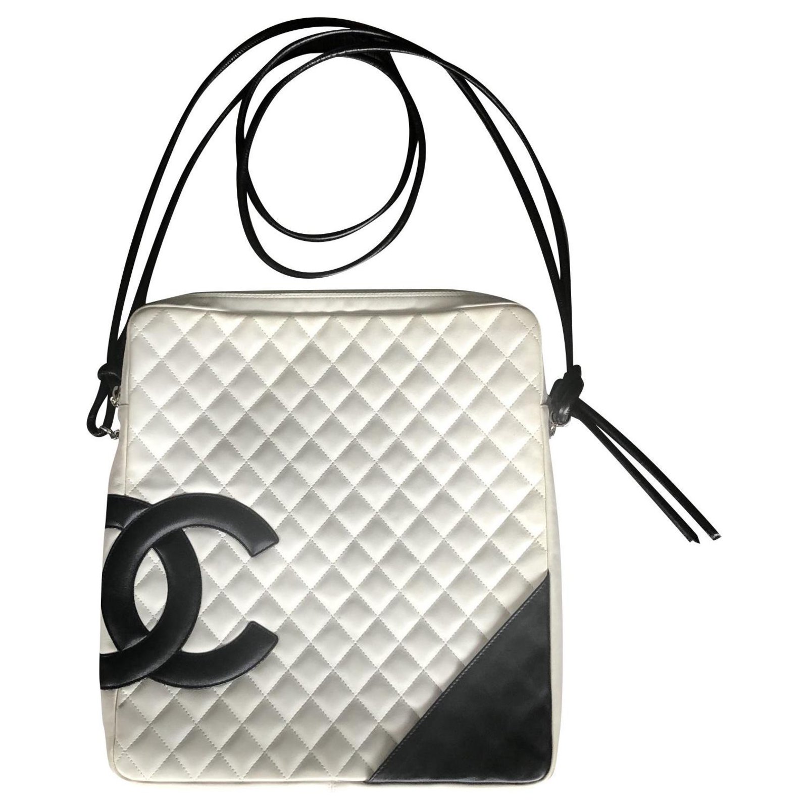 Chanel Cambon White Leather ref.214011 - Joli Closet