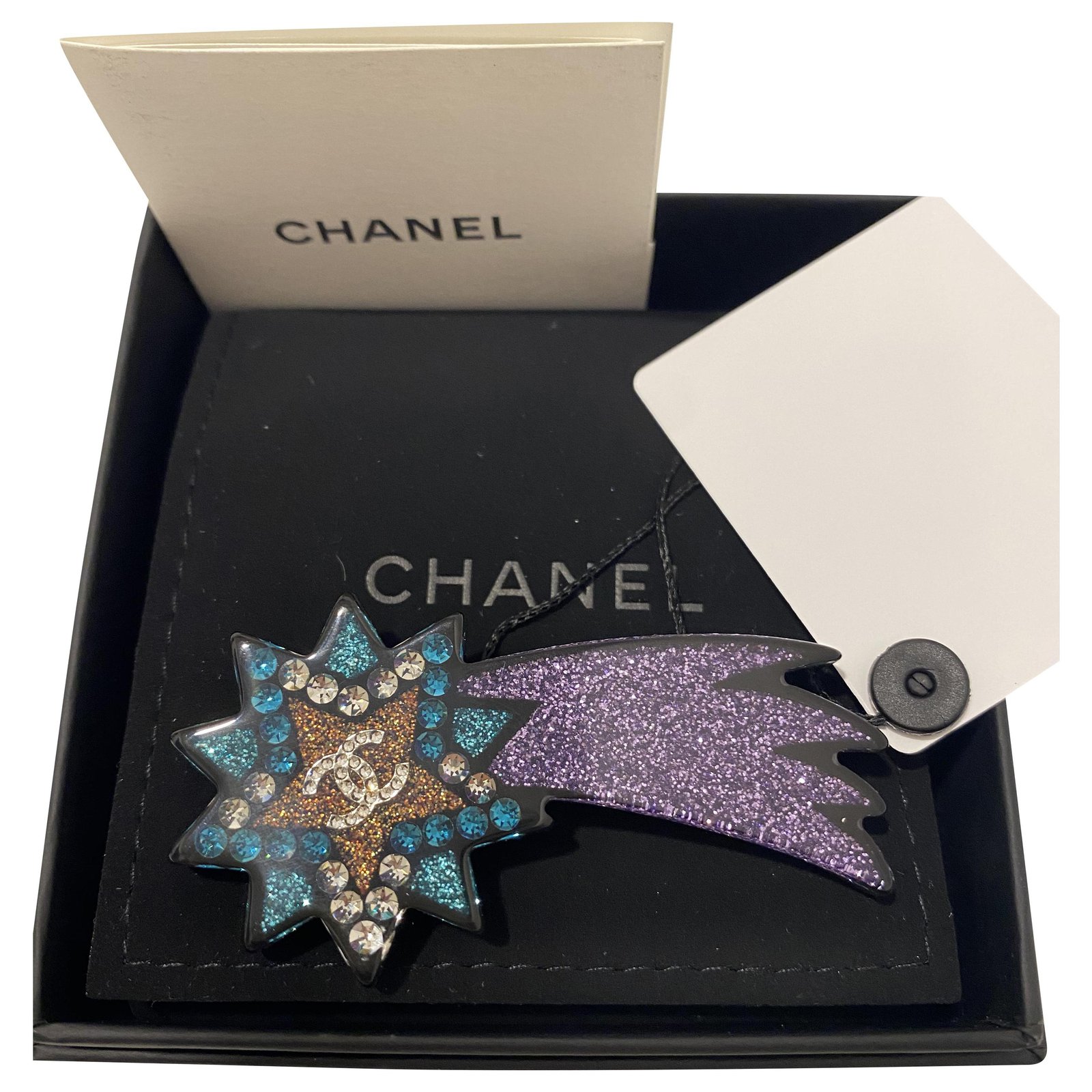 Chanel Shooting Star brooch in multicolored resin. NEW ARTICLE Multiple  colors ref.214243 - Joli Closet