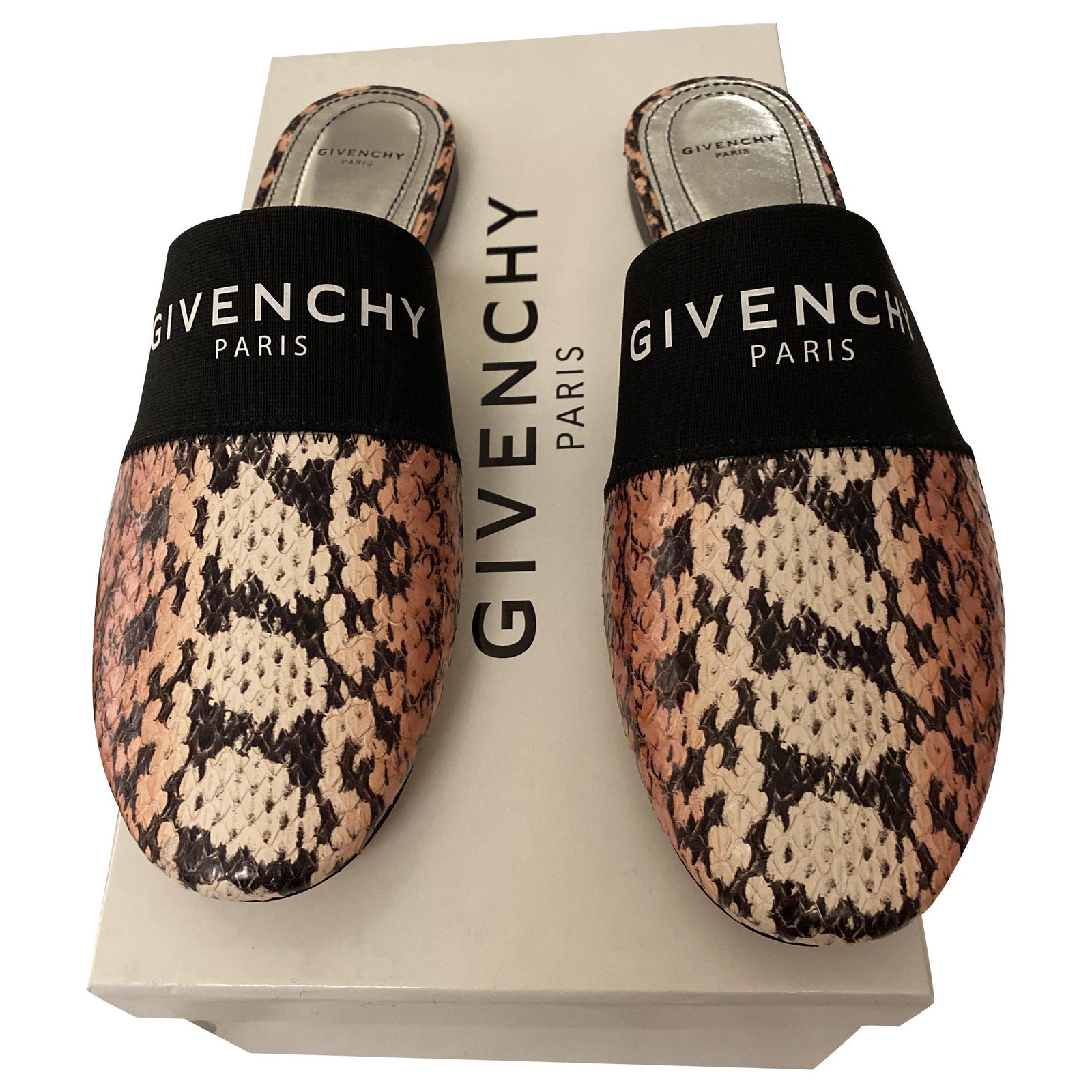 Givenchy store paris slippers