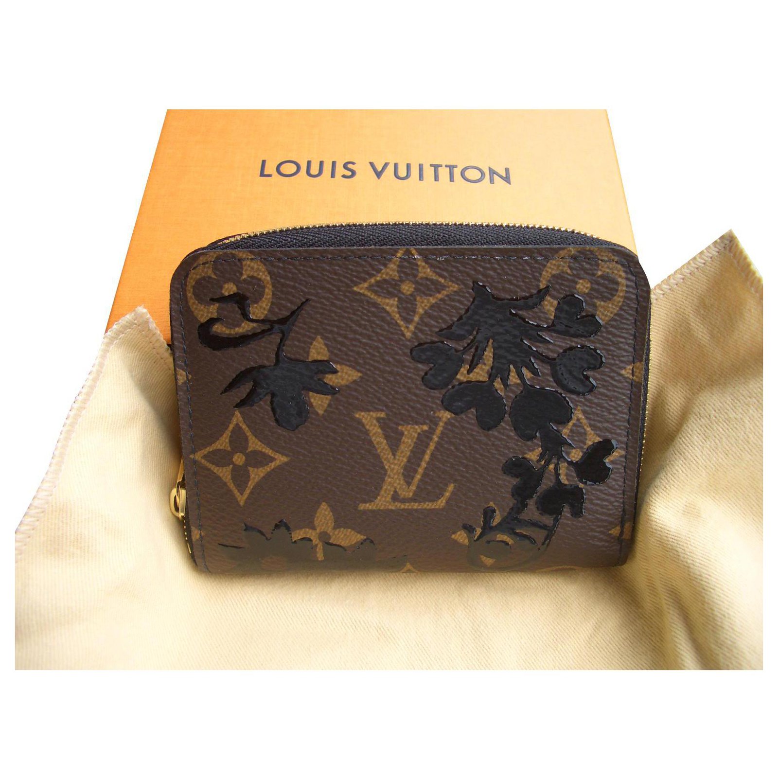 Used Louis Vuitton Zippy Wallets - Joli Closet