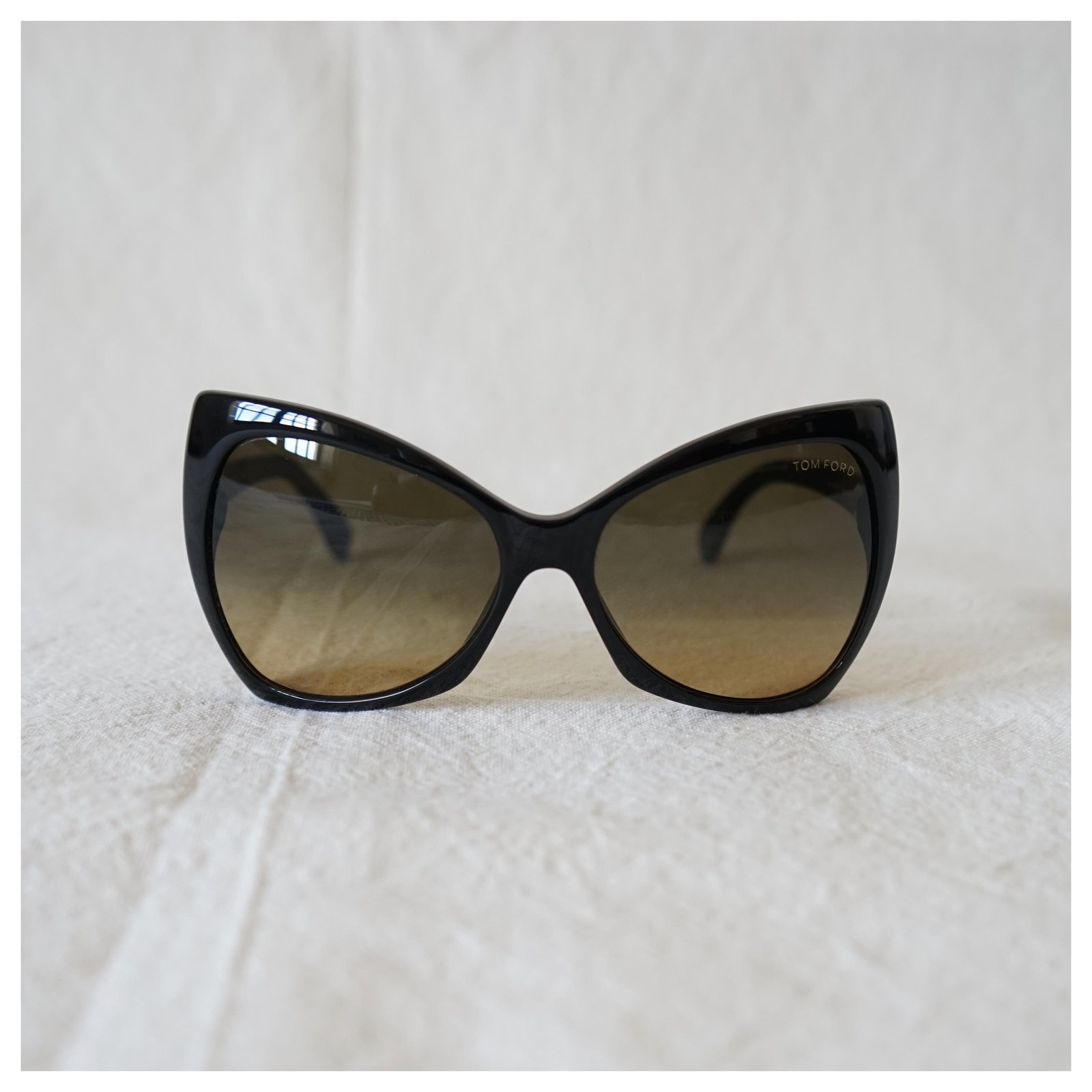 Tom Ford Sunglasses Black Plastic  - Joli Closet