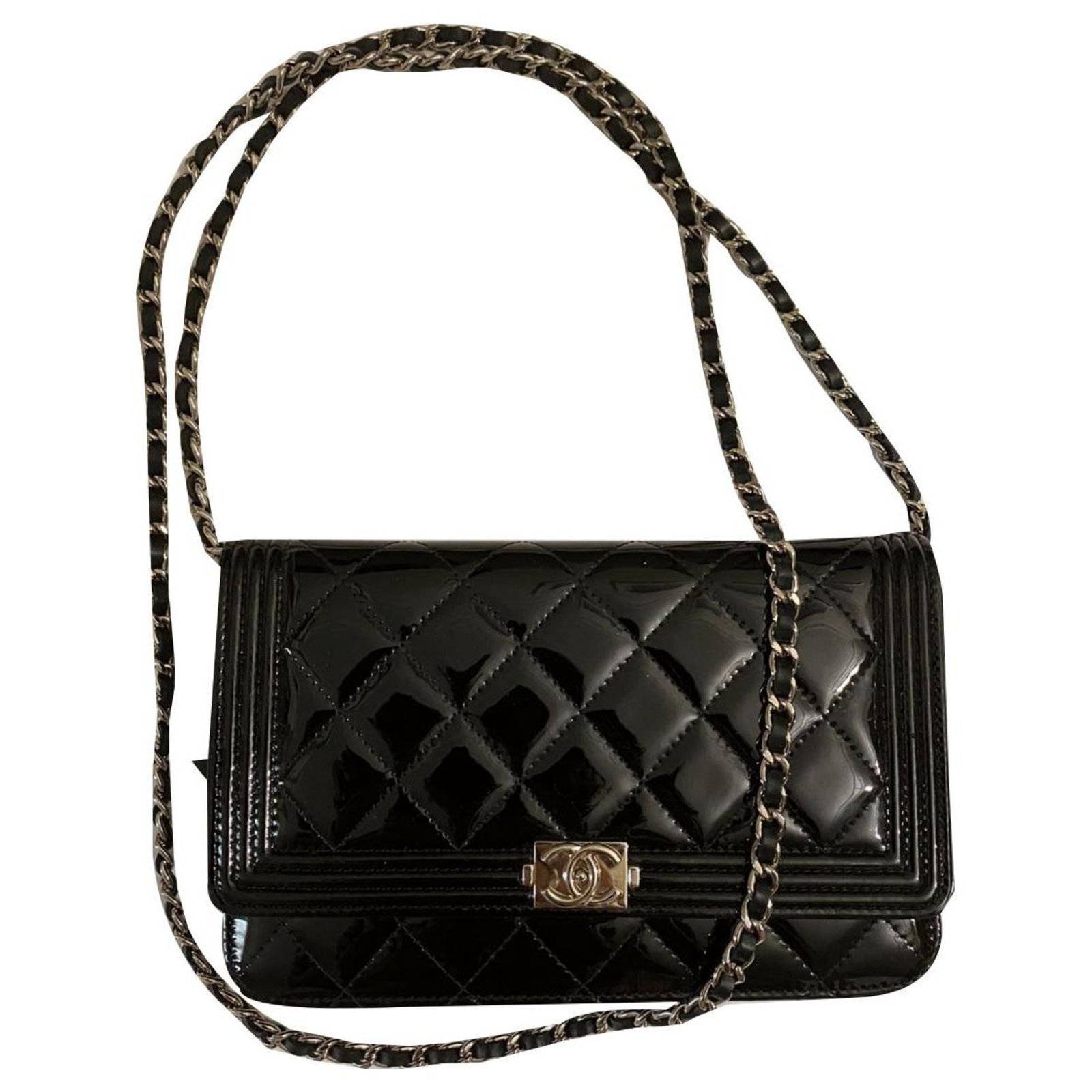 Chanel Boy Handbags Patent leather Black ref.220008 - Joli Closet