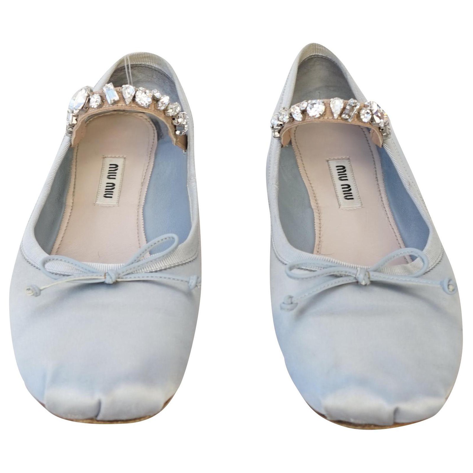 Womens Shoes Flats and flat shoes Ballet flats and ballerina shoes Miu Miu Satin Ballet Flats in White 