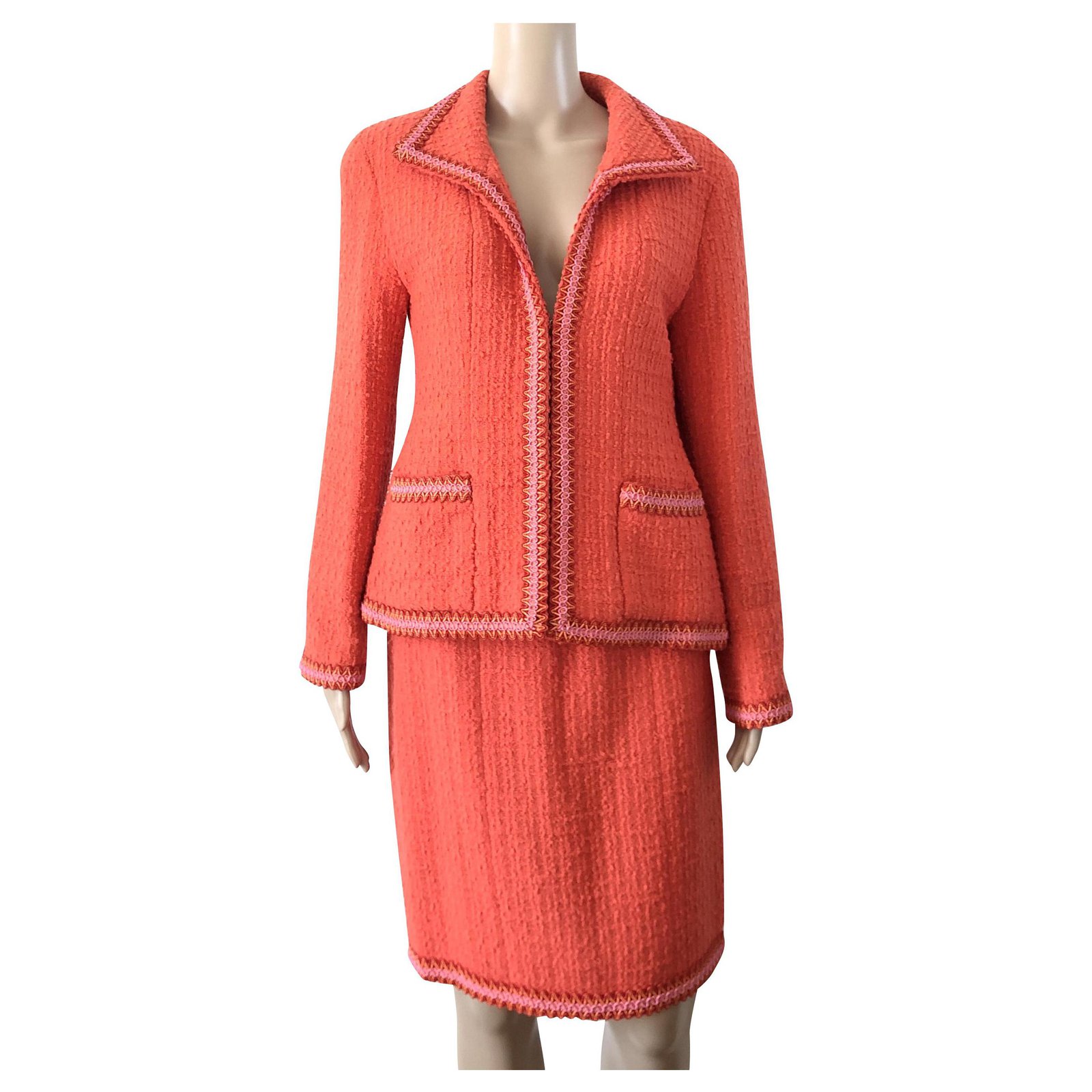 Chanel Orange suit Wool ref.222414 - Joli Closet