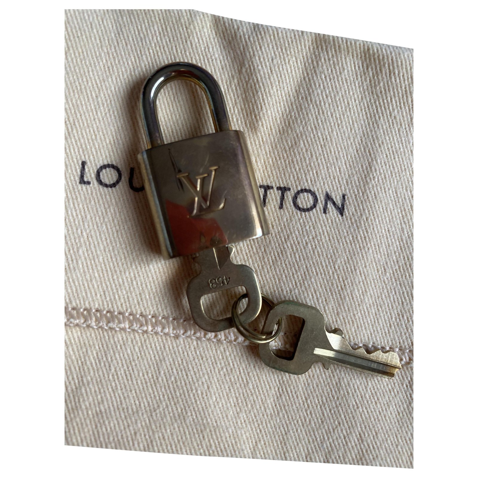 Louis Vuitton LV Padlock Key Holder Gold Silver Metal
