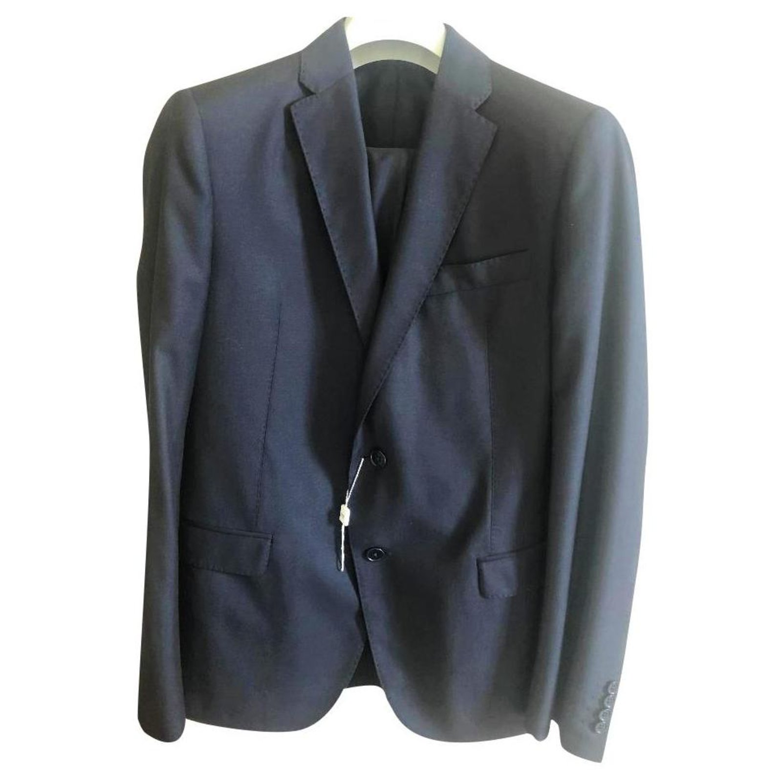 Armani Collezioni men s new suit Navy blue Wool ref.225819 Joli