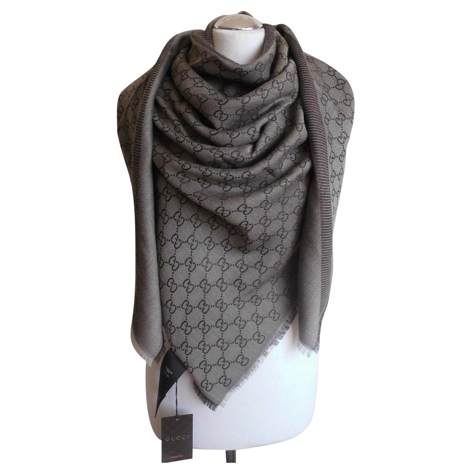 Gucci Gucci scarf. New Scarves Wool 