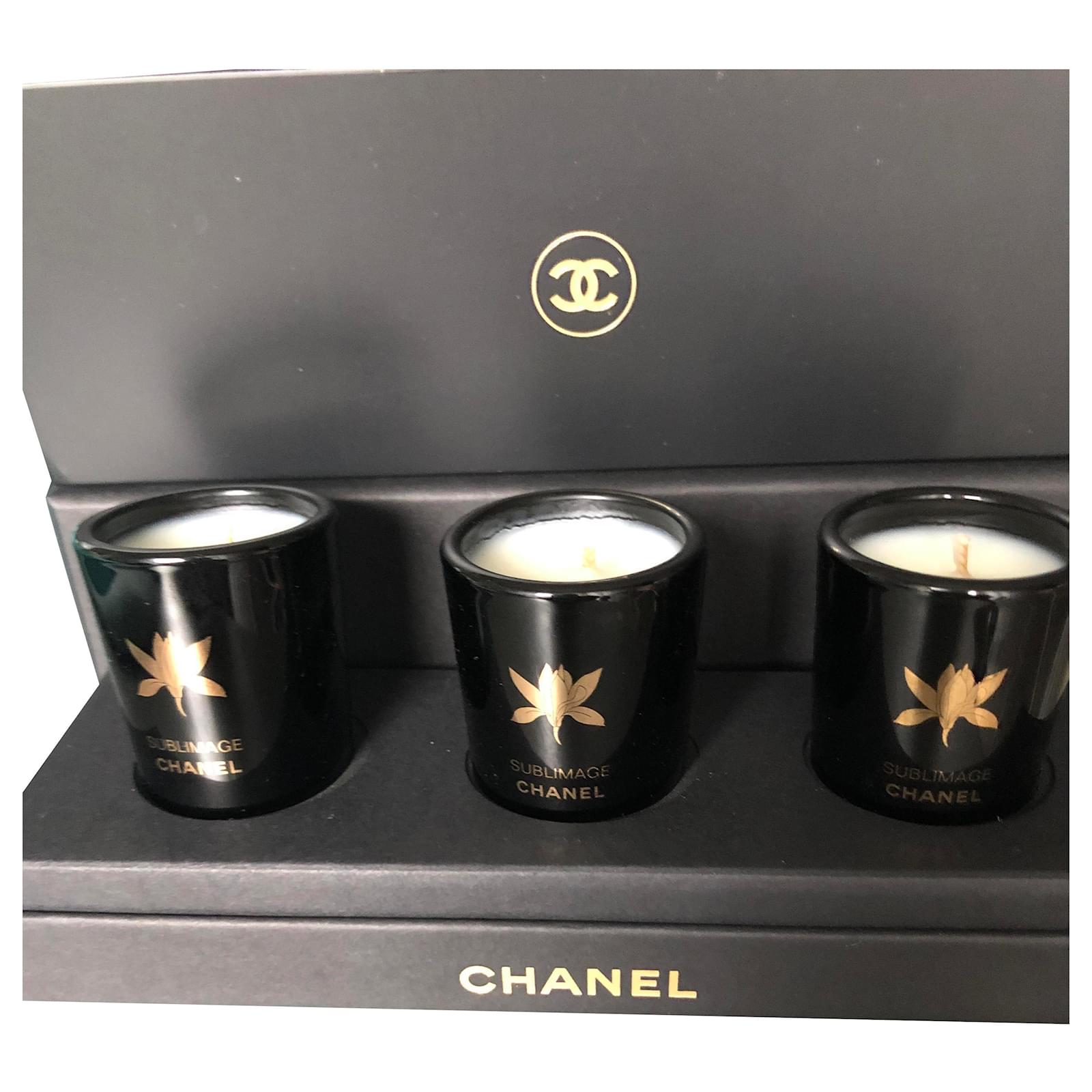 مدخل ذيل رسوم  Chanel Candle box Black Glass ref.229892 - Joli Closet