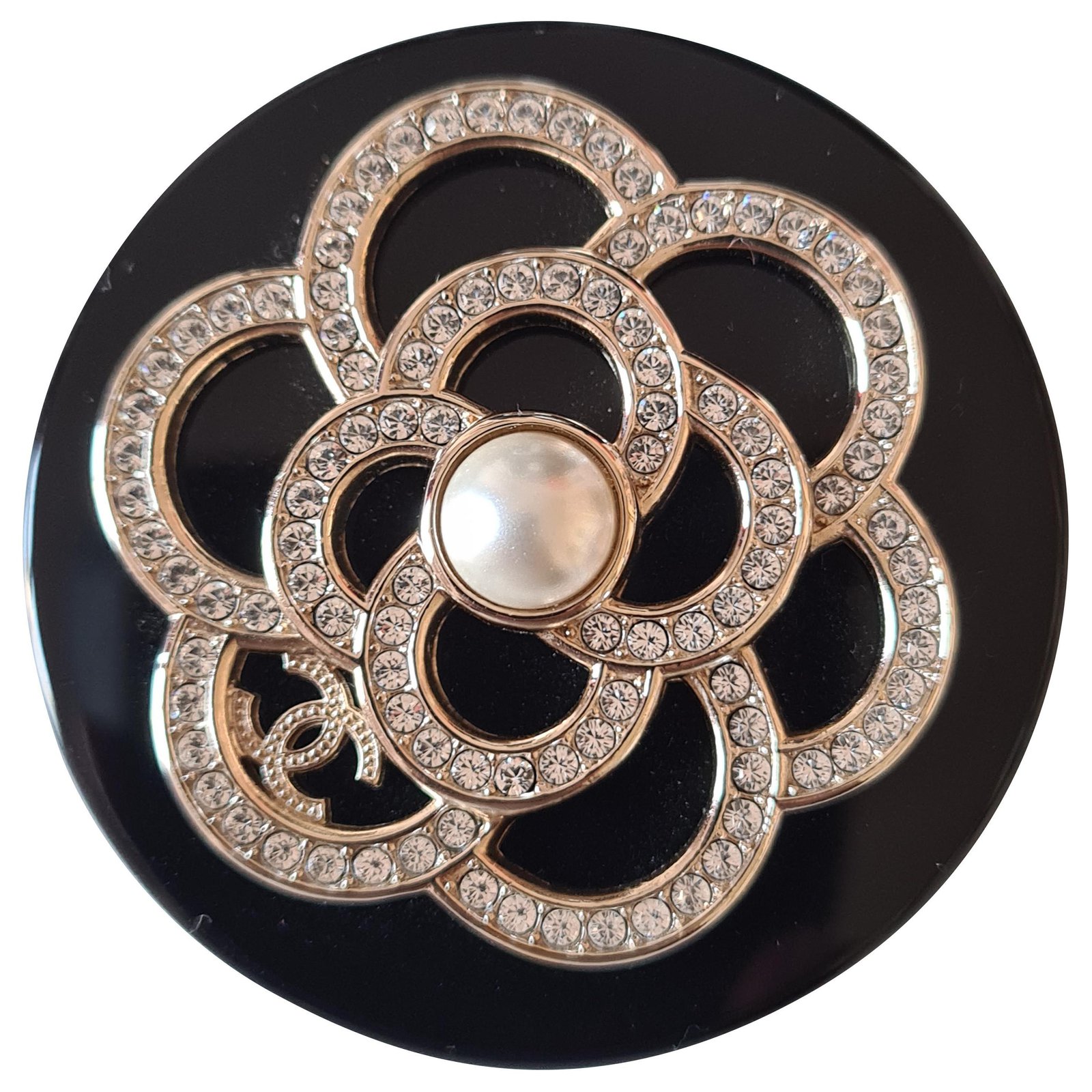 chanel brooches for women