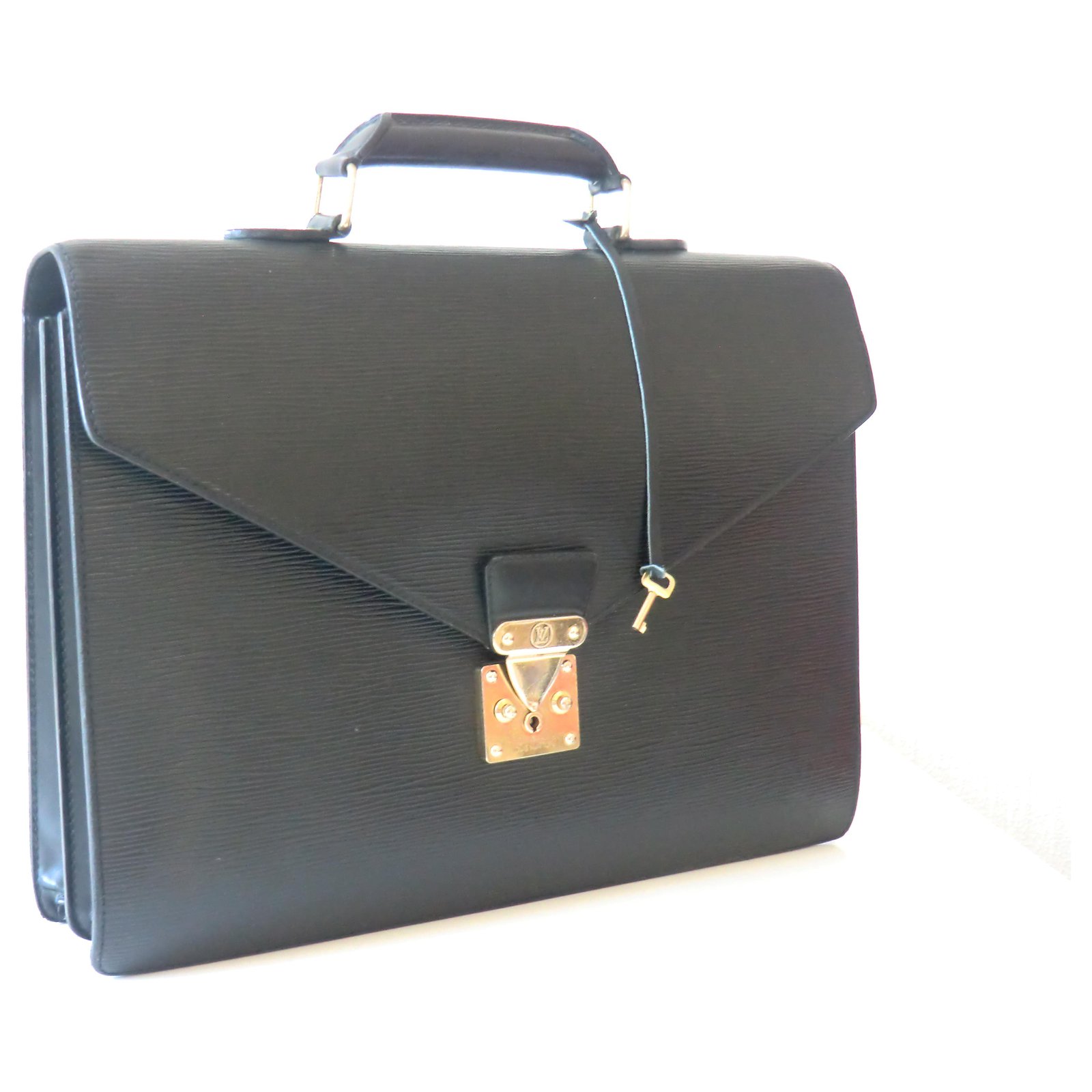 Louis Vuitton epi leather bag Black ref.234545 - Joli Closet