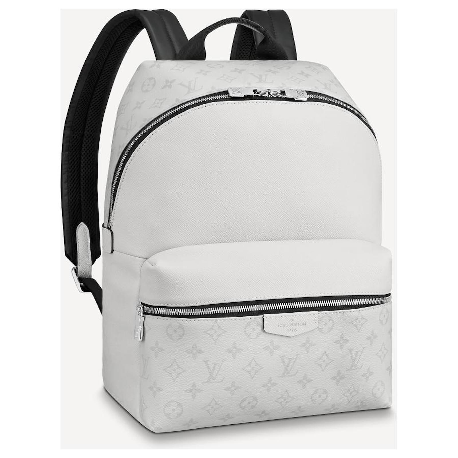 Louis Vuitton LV Discovery backpack new White Leather ref.235550 - Joli  Closet