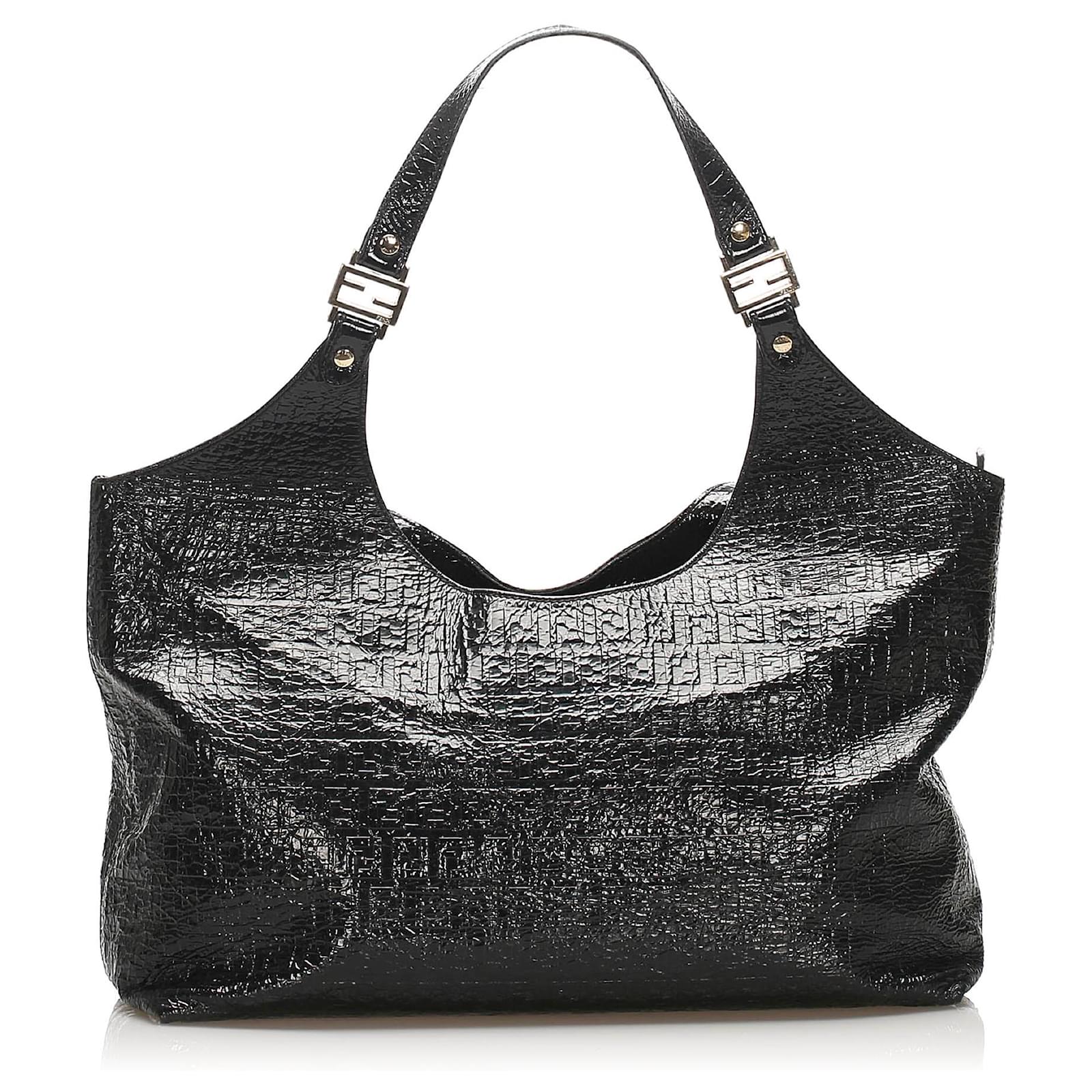 Fendi Black Zucca Leather Shoulder Bag ref.238459 Joli Closet