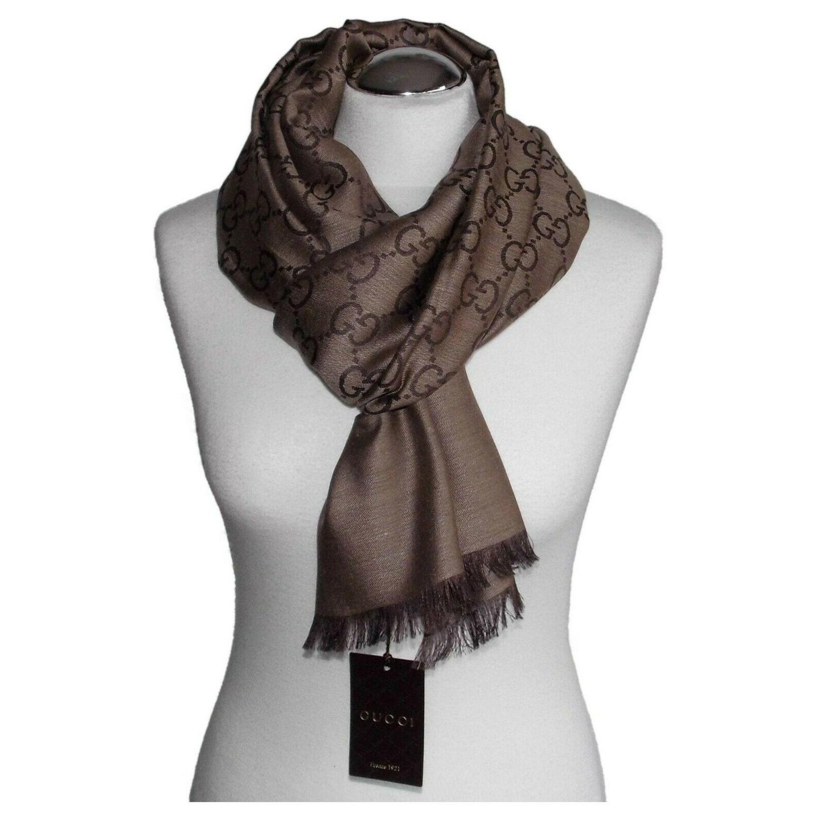 Gucci scarf Beige Silk ref.507295 - Joli Closet