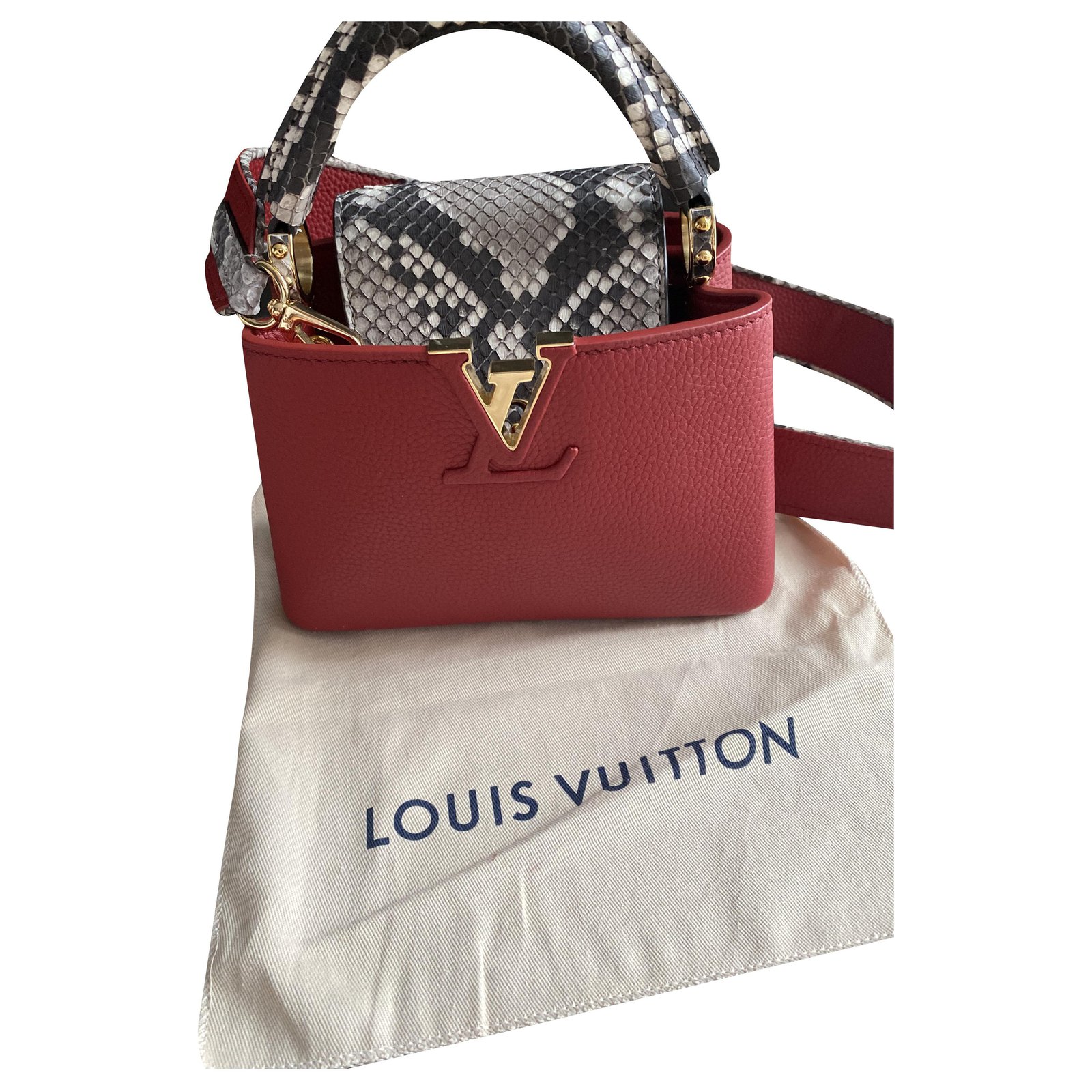 Louis+Vuitton+Capucines+Shoulder+Bag+BB+Red+Leather for
