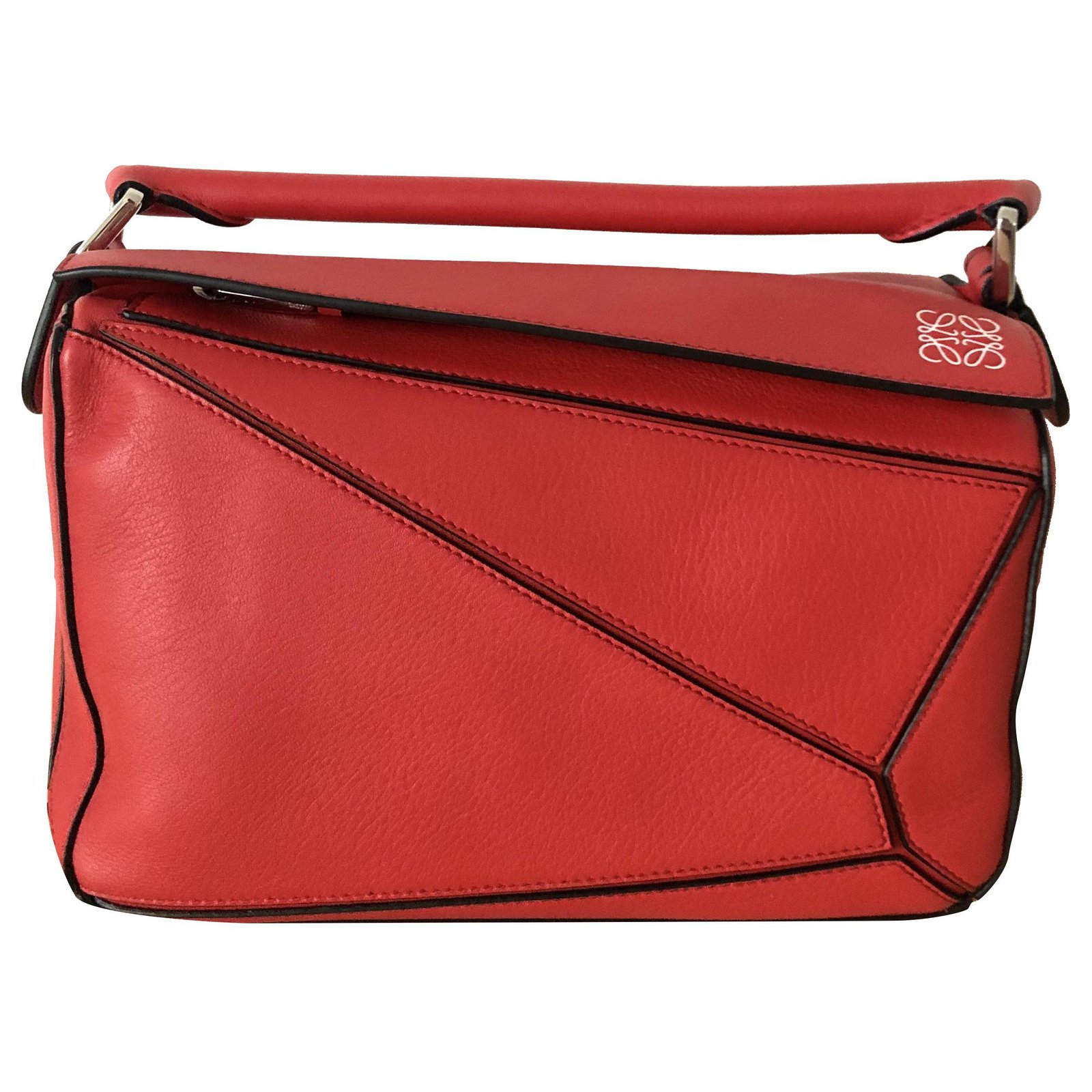 loewe puzzle red