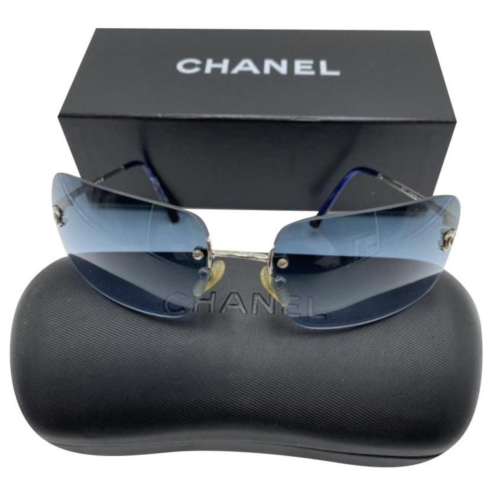 Chanel Sunglasses Blue ref.246544 - Joli Closet