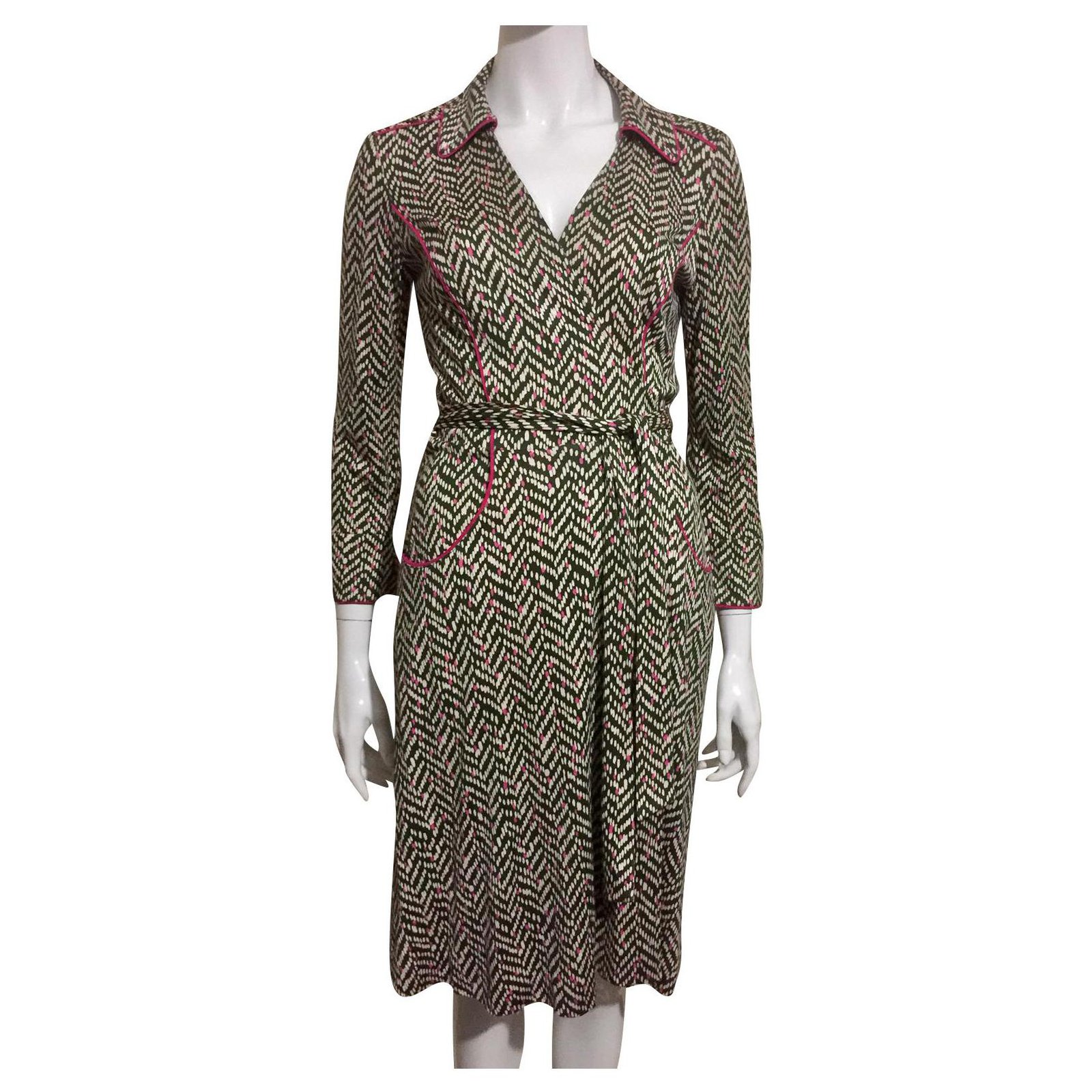 Diane Von Furstenberg Rare DvF vintage silk wrap dress Multiple colors  ref.247699 - Joli Closet