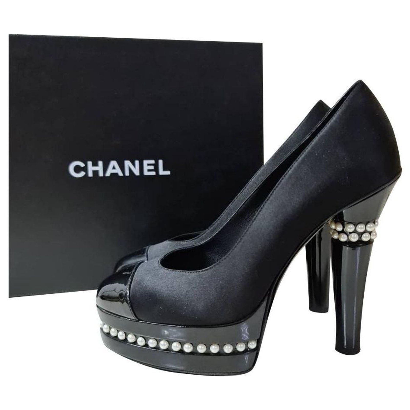 CHANEL Patent Leather Satin Logo Pearl Heels Shoes Sz.38 auth Black  ref.248478 - Joli Closet